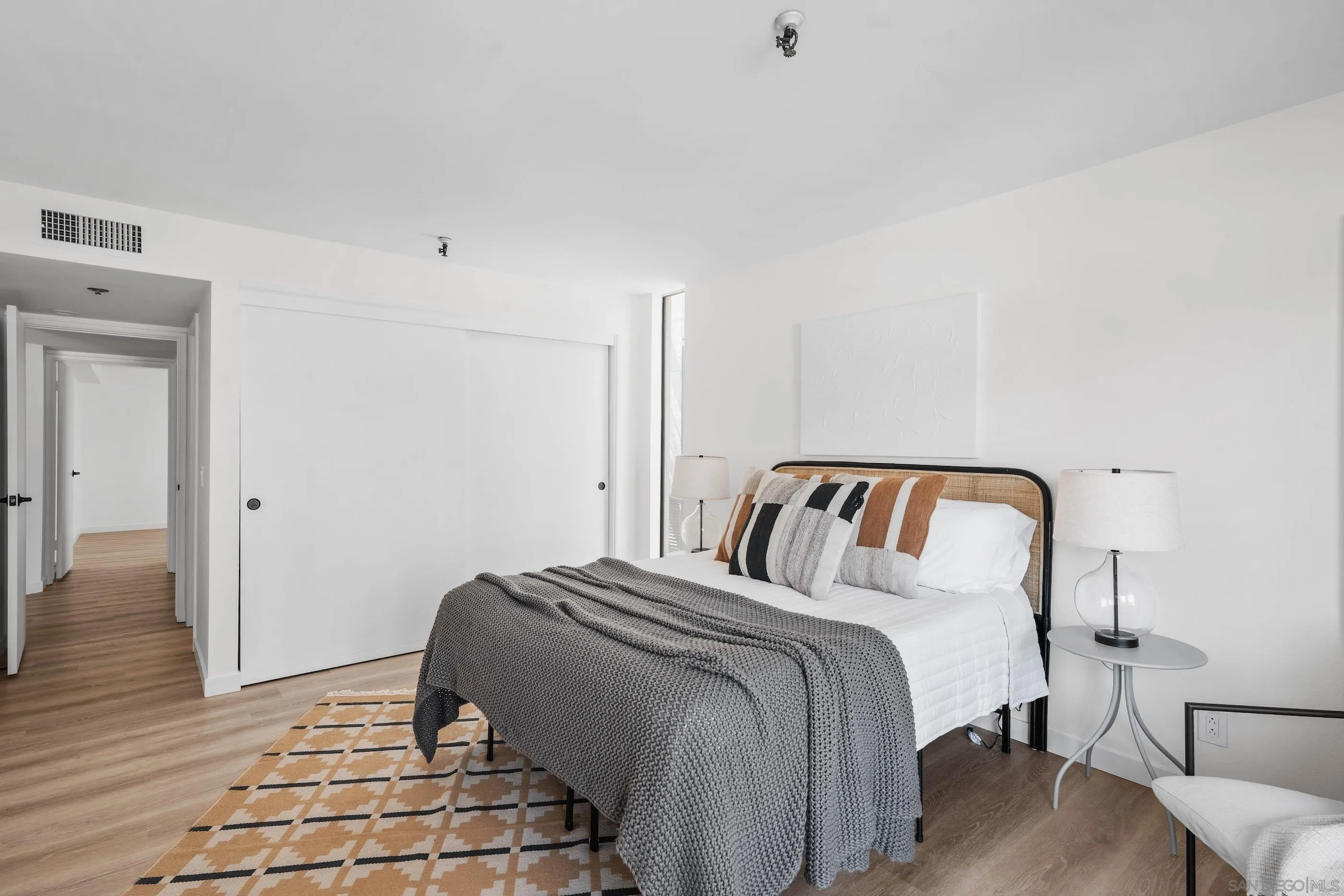 3290 6th Ave Unit 3b