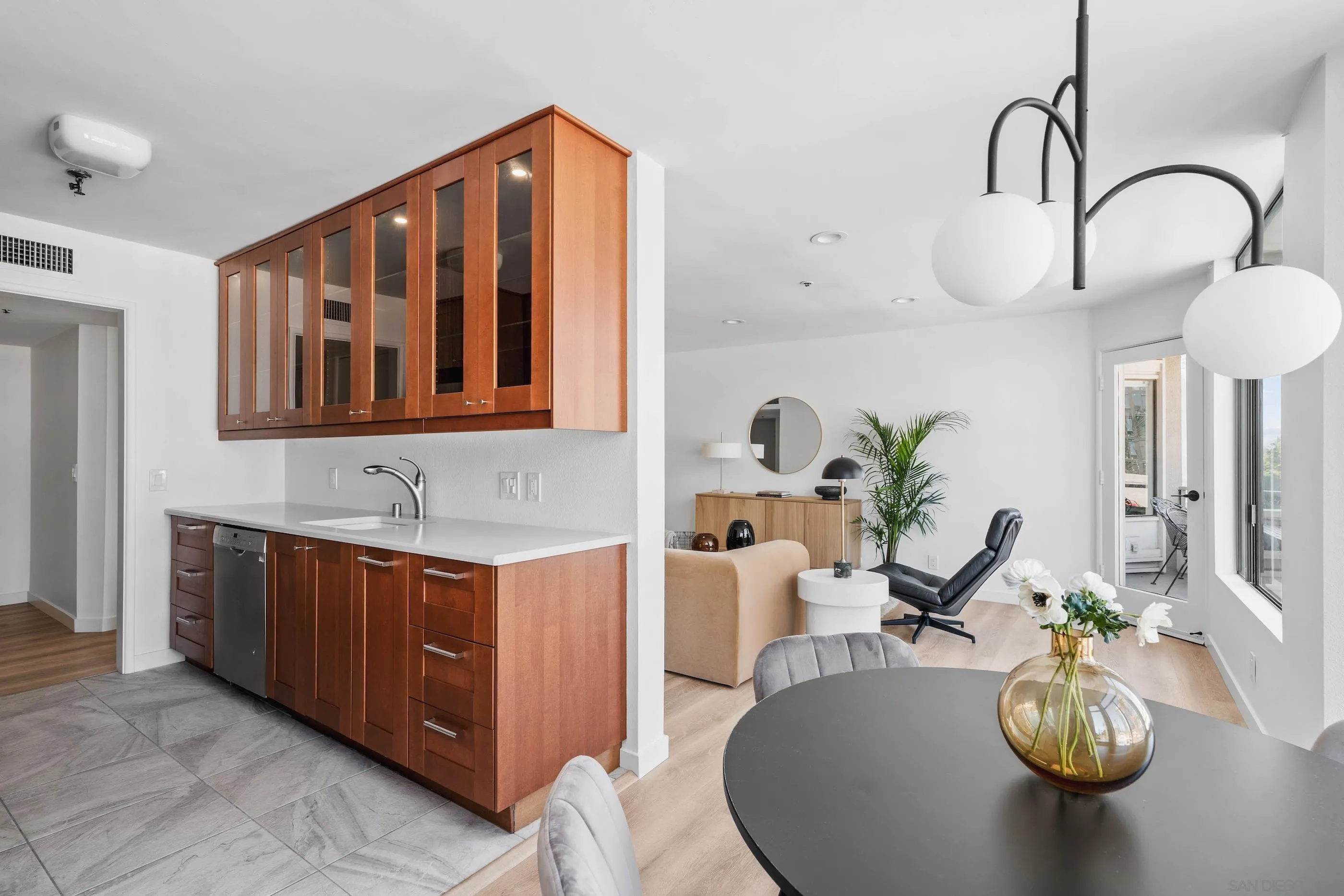 3290 6th Ave Unit 3b