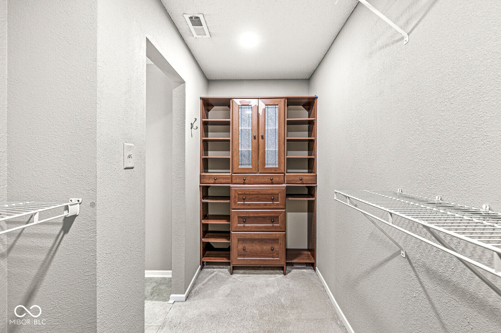 5641 Buck Drive