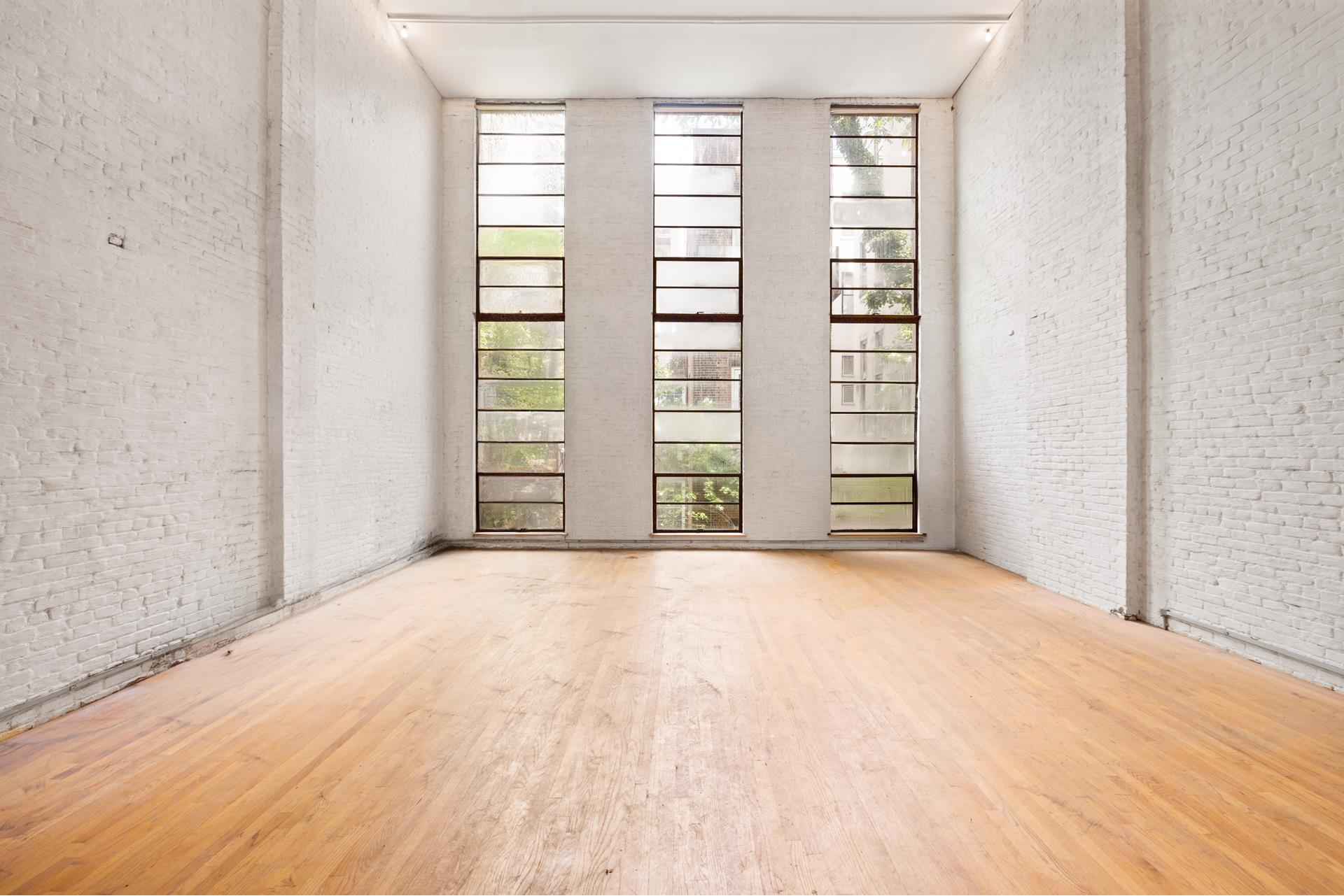 443 W 19TH Street