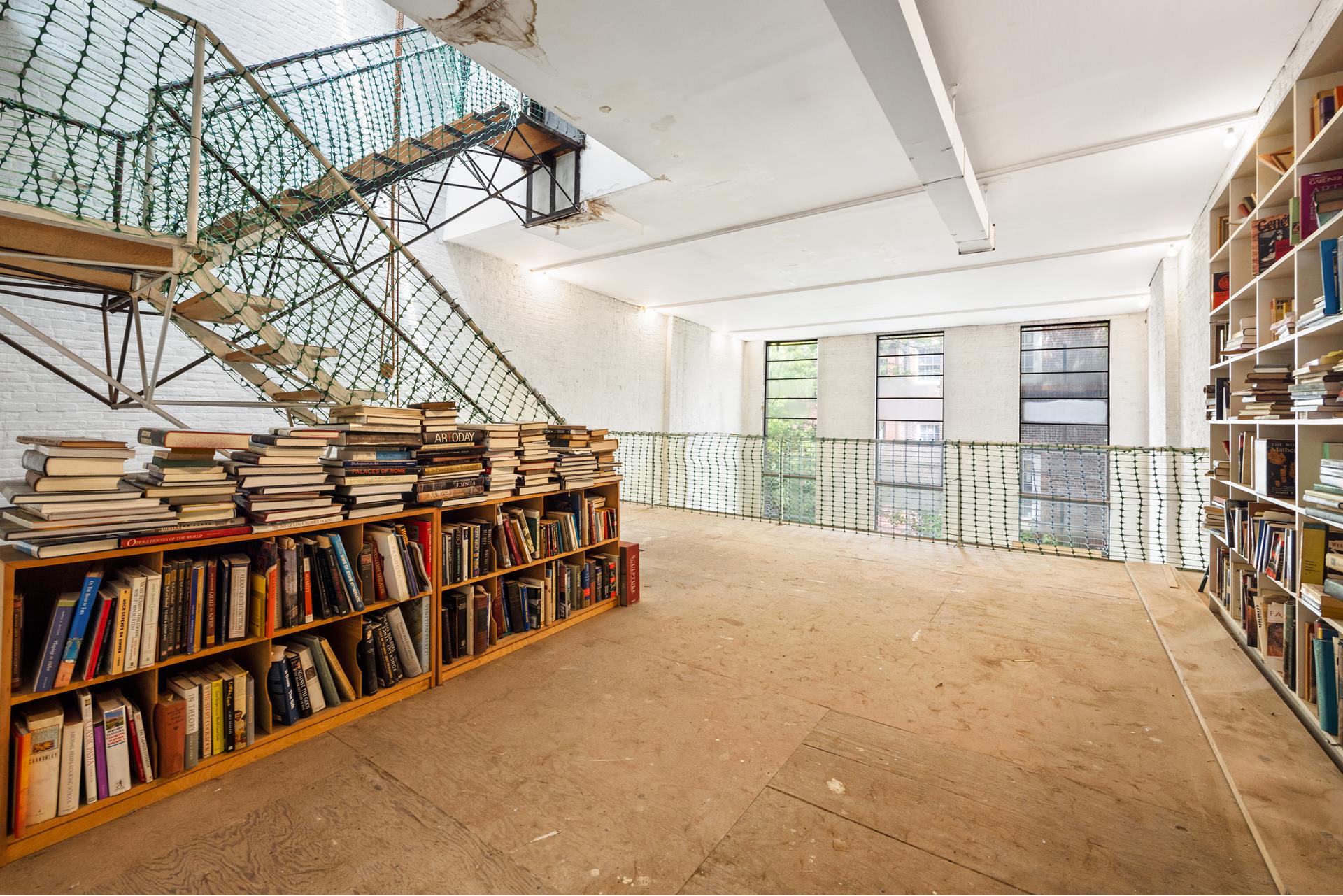 443 W 19TH Street