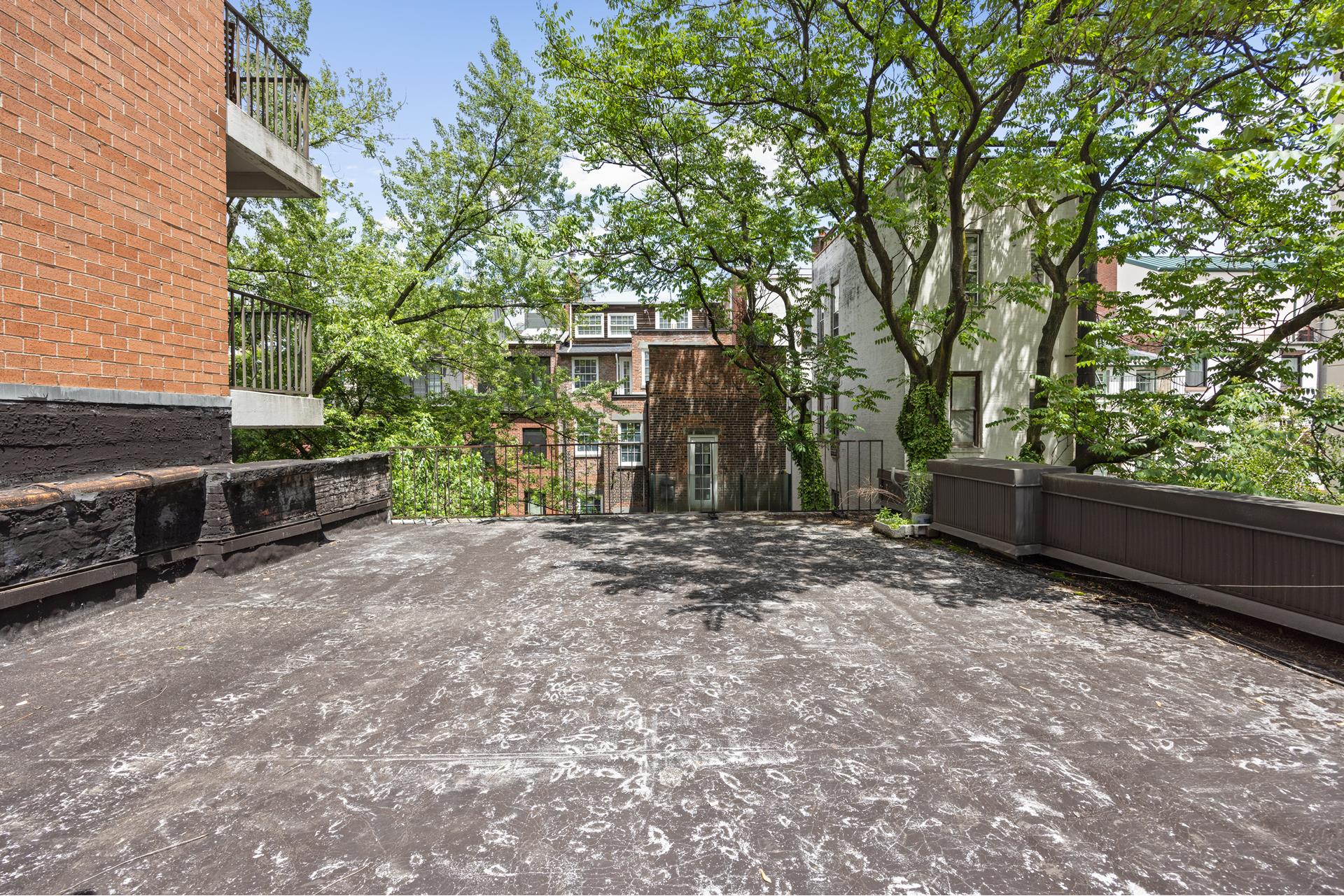 443 W 19TH Street