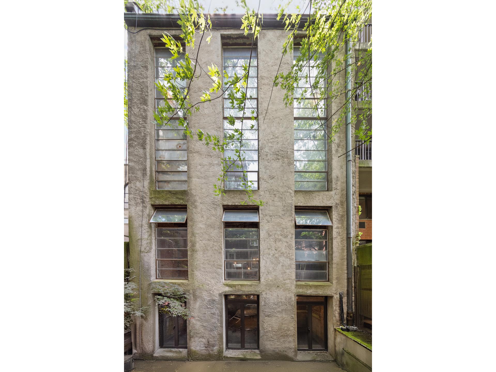 443 W 19TH Street