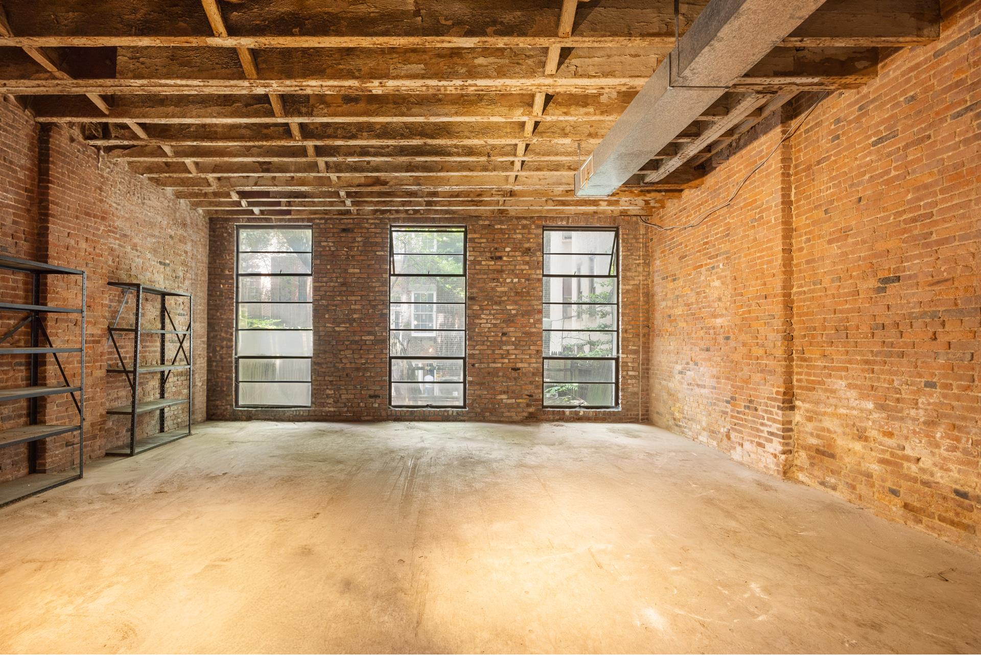 443 W 19TH Street
