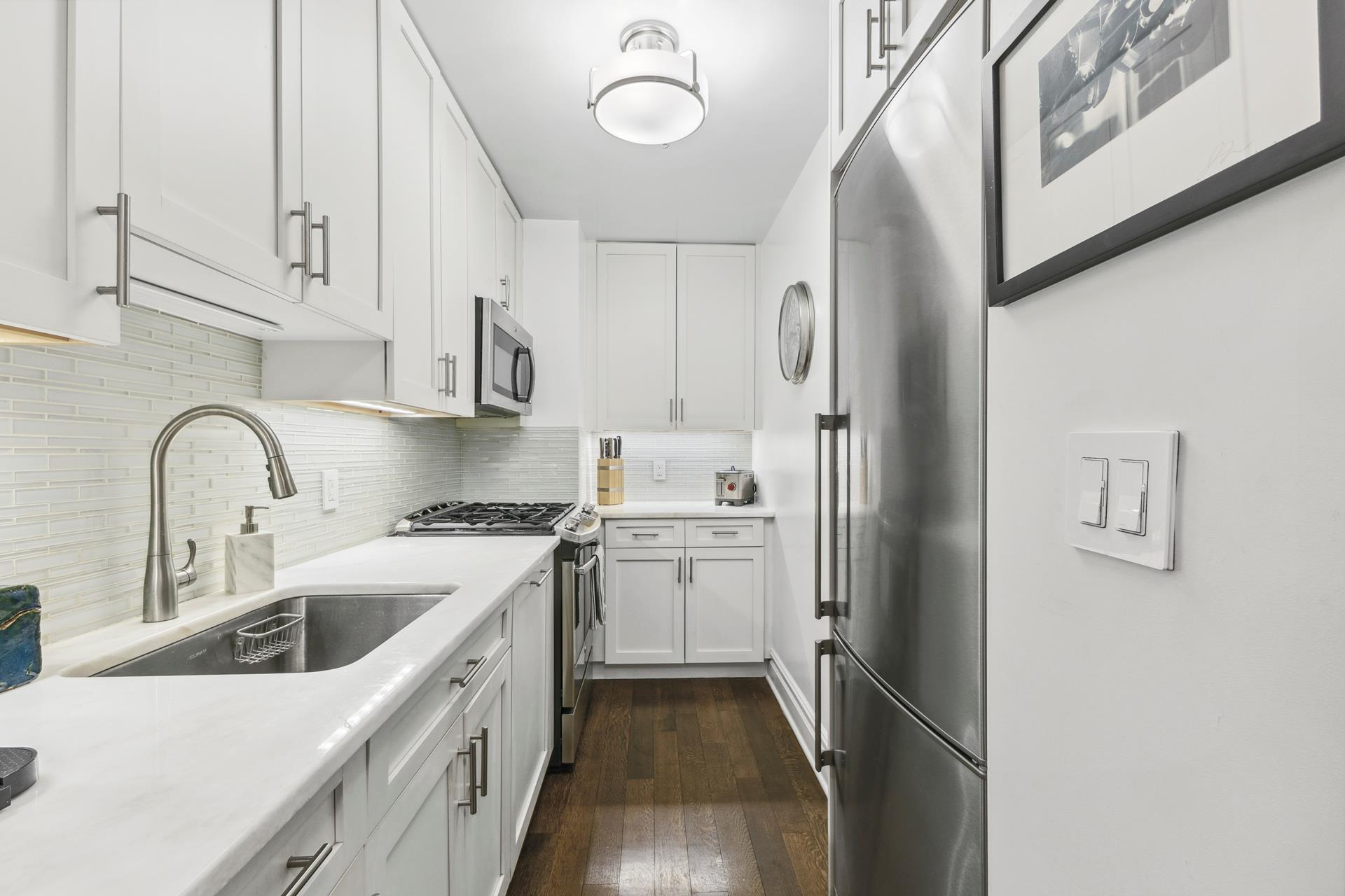 305 E 24TH Street 5F