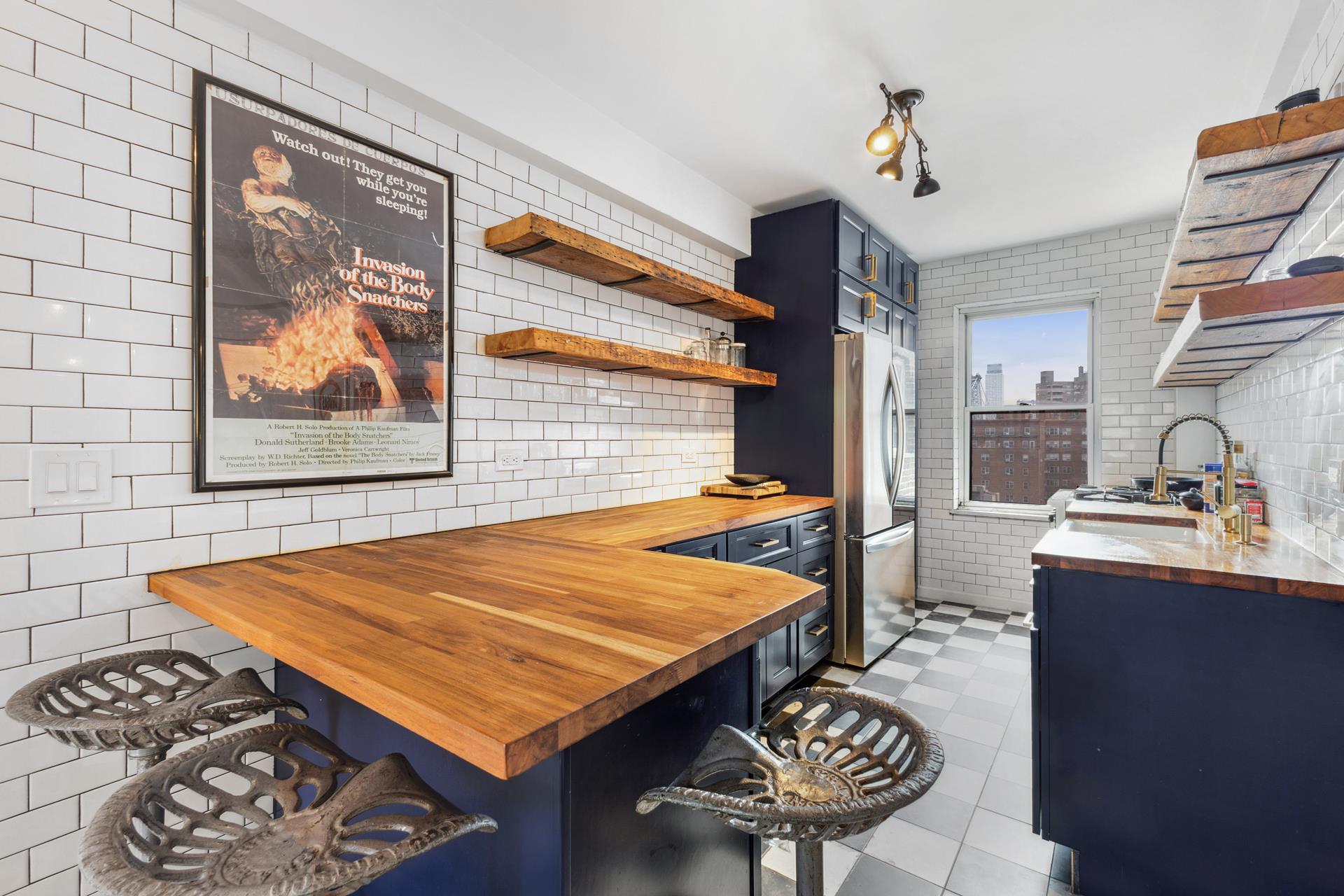 500 GRAND Street B11C