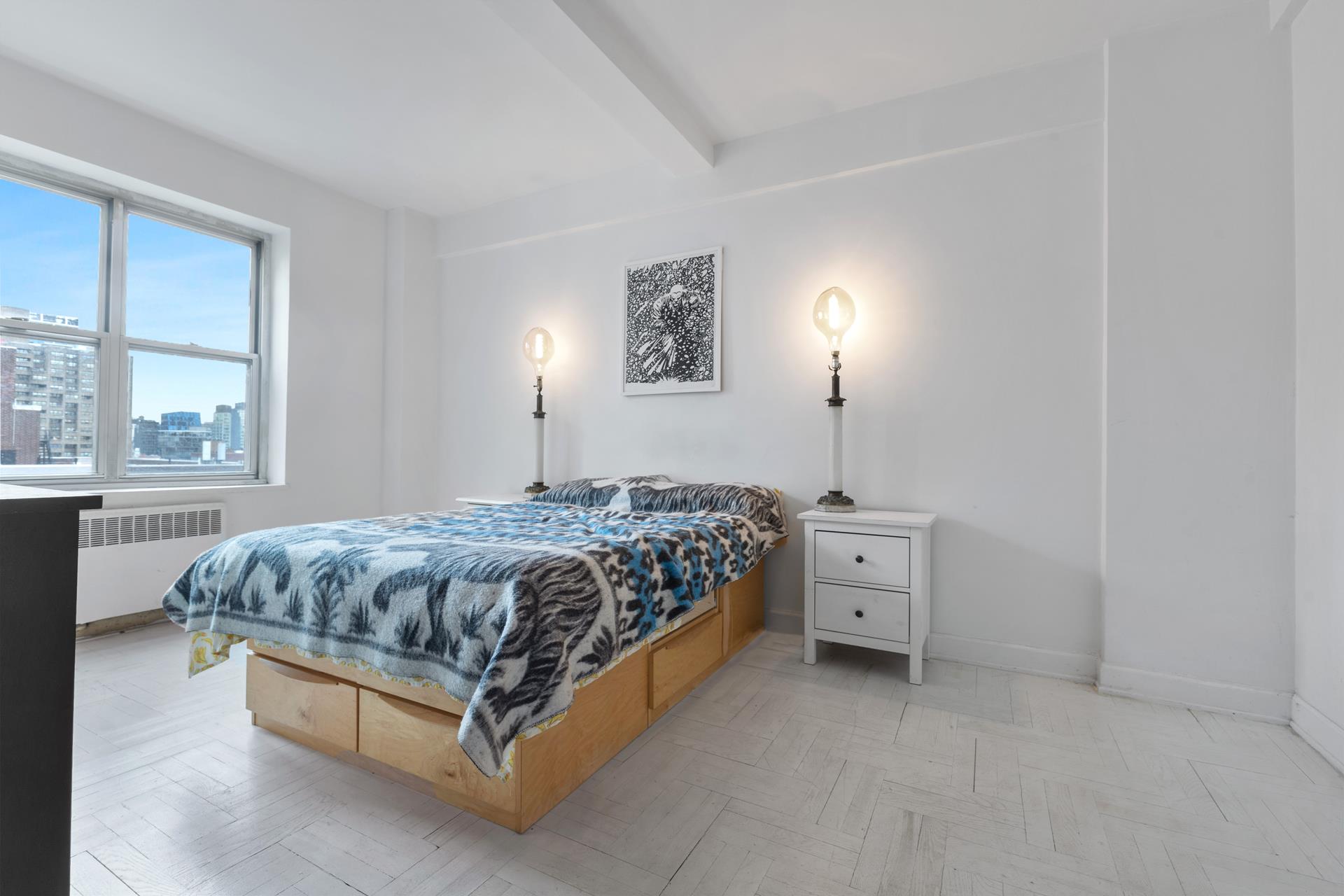 500 GRAND Street B11C