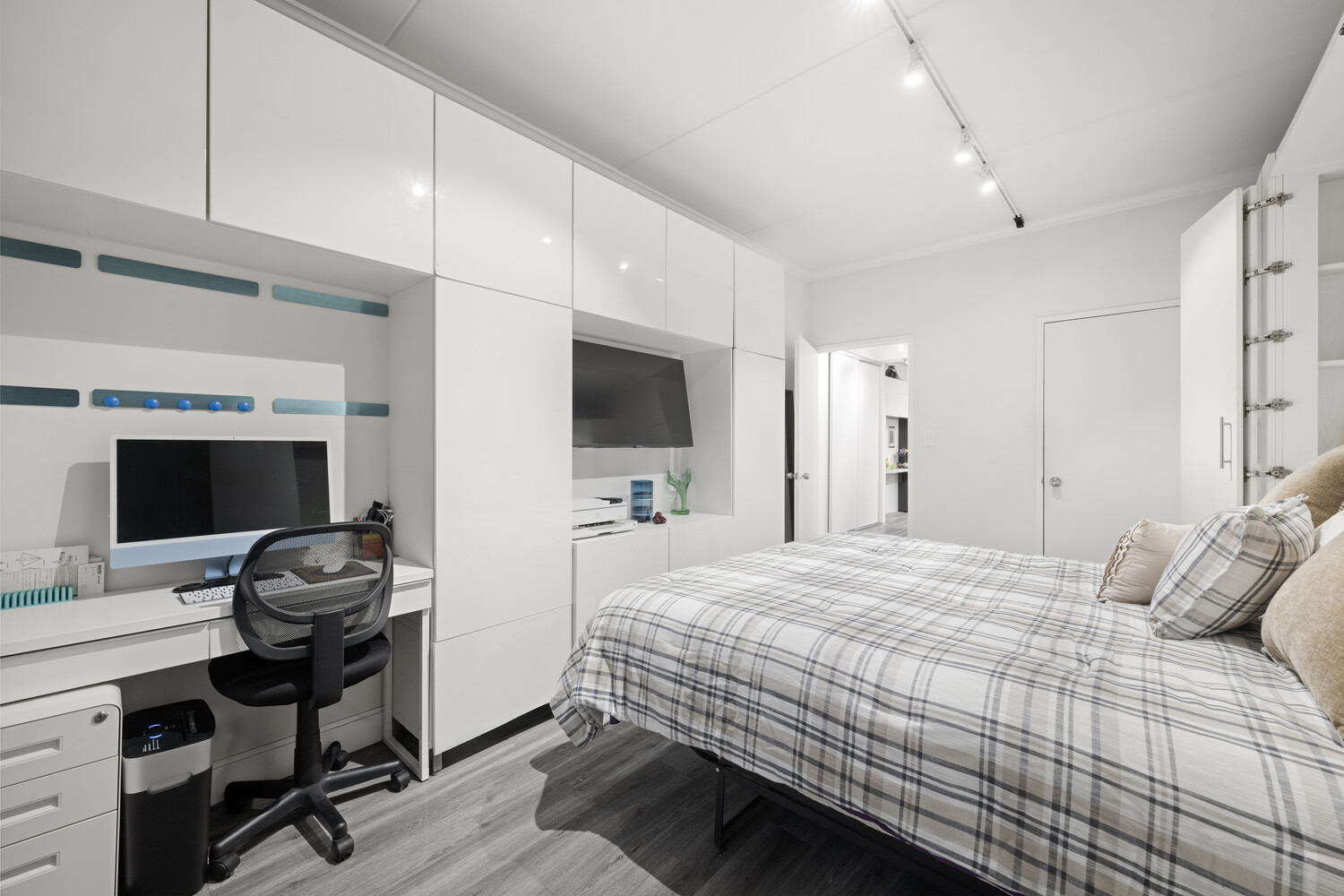 622 WASHINGTON Street GB