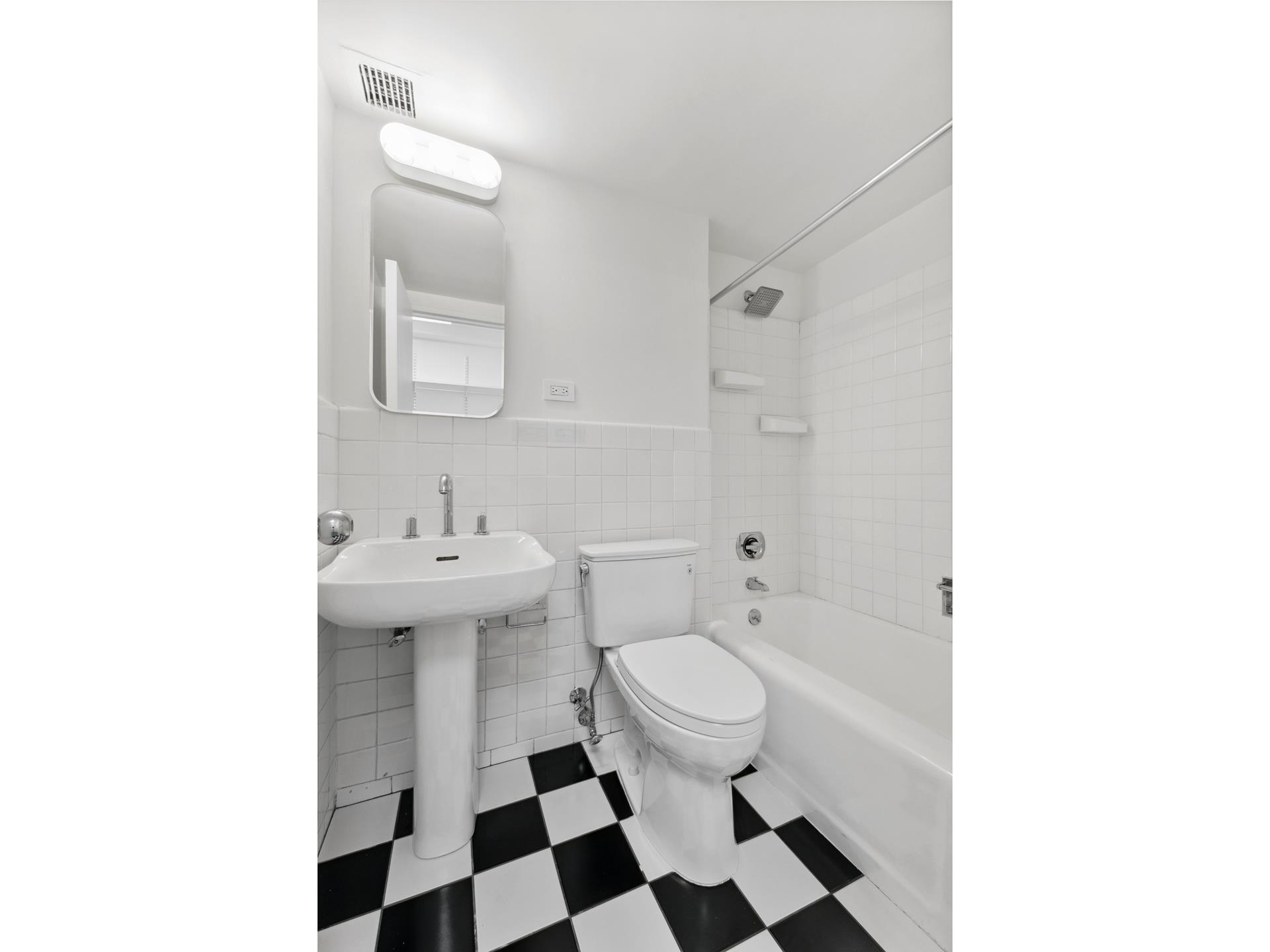 2 5TH Avenue 2E