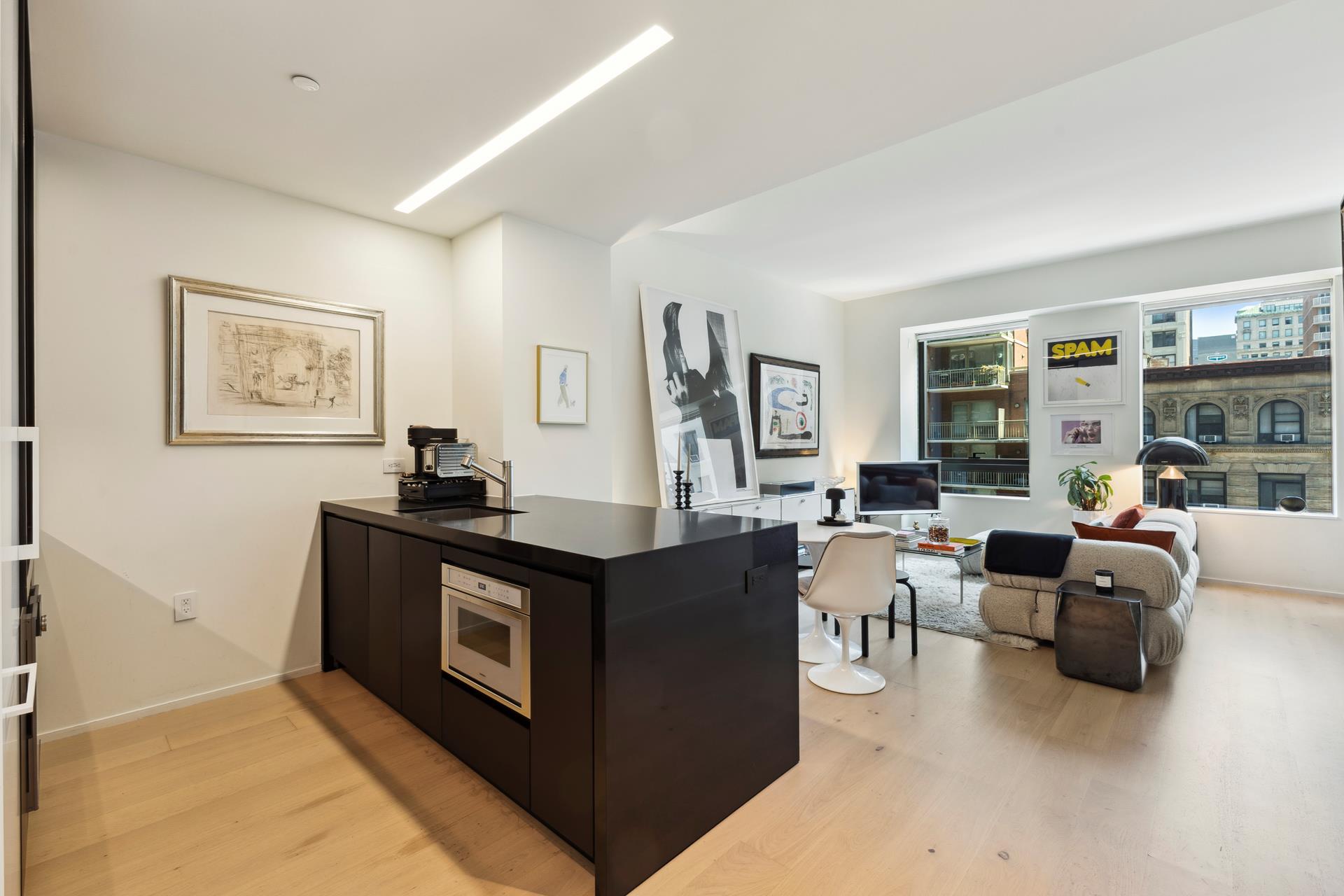 121 E 22ND Street N603