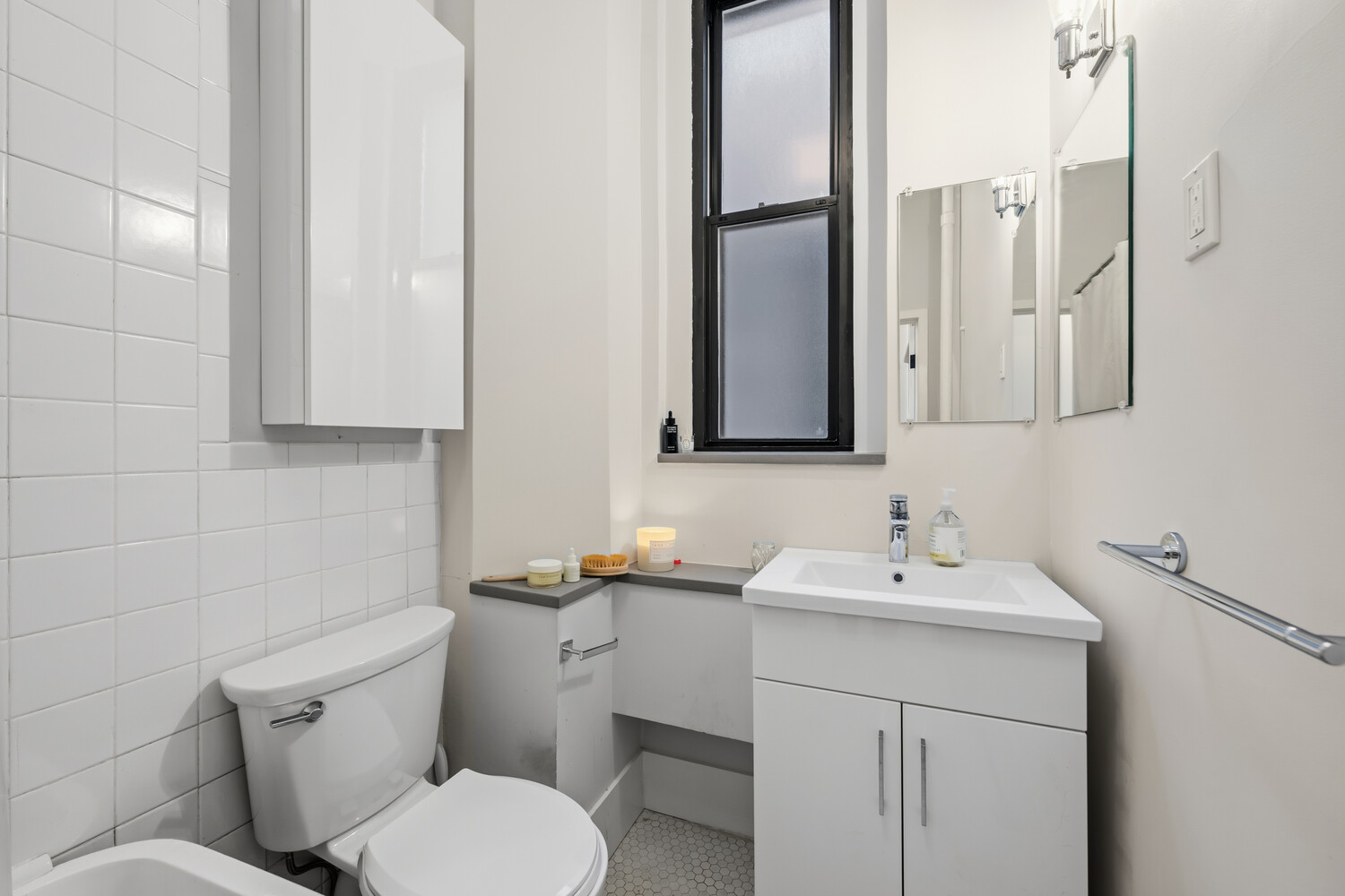 231 W 21ST Street 5C