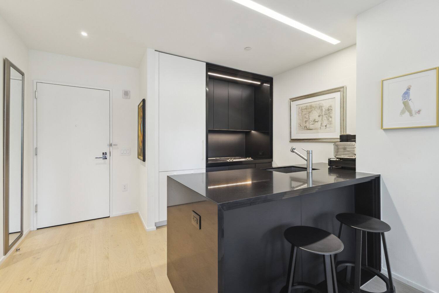 121 E 22ND Street N603