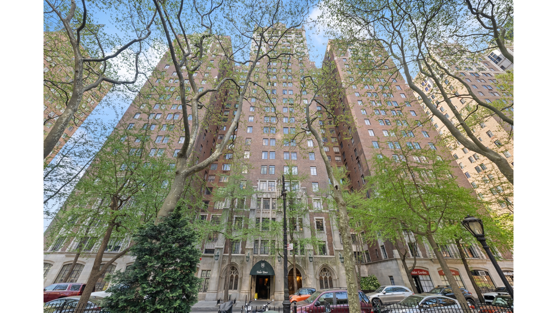 25 TUDOR CITY Place 1005