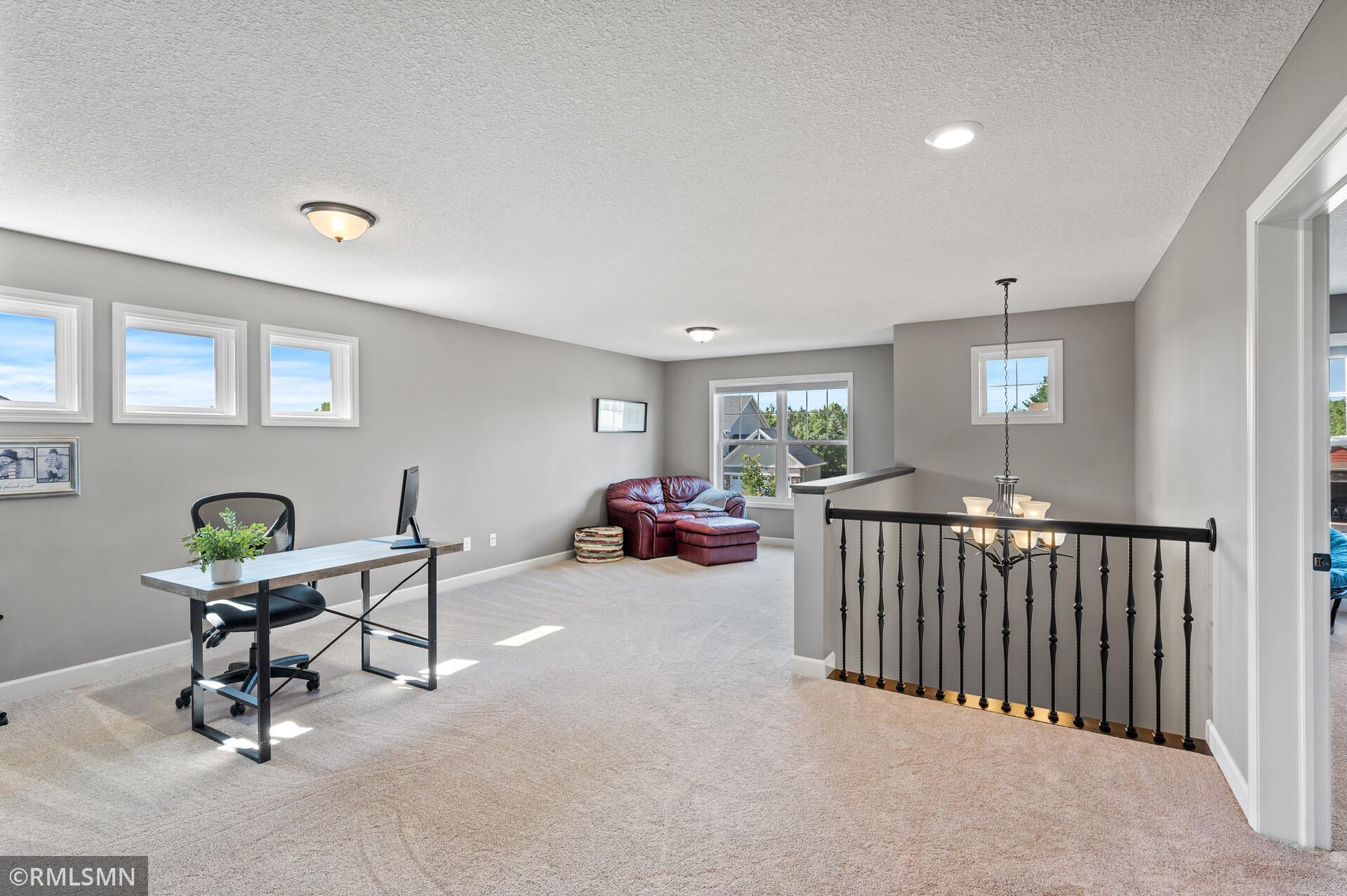 2620 White Pine Way