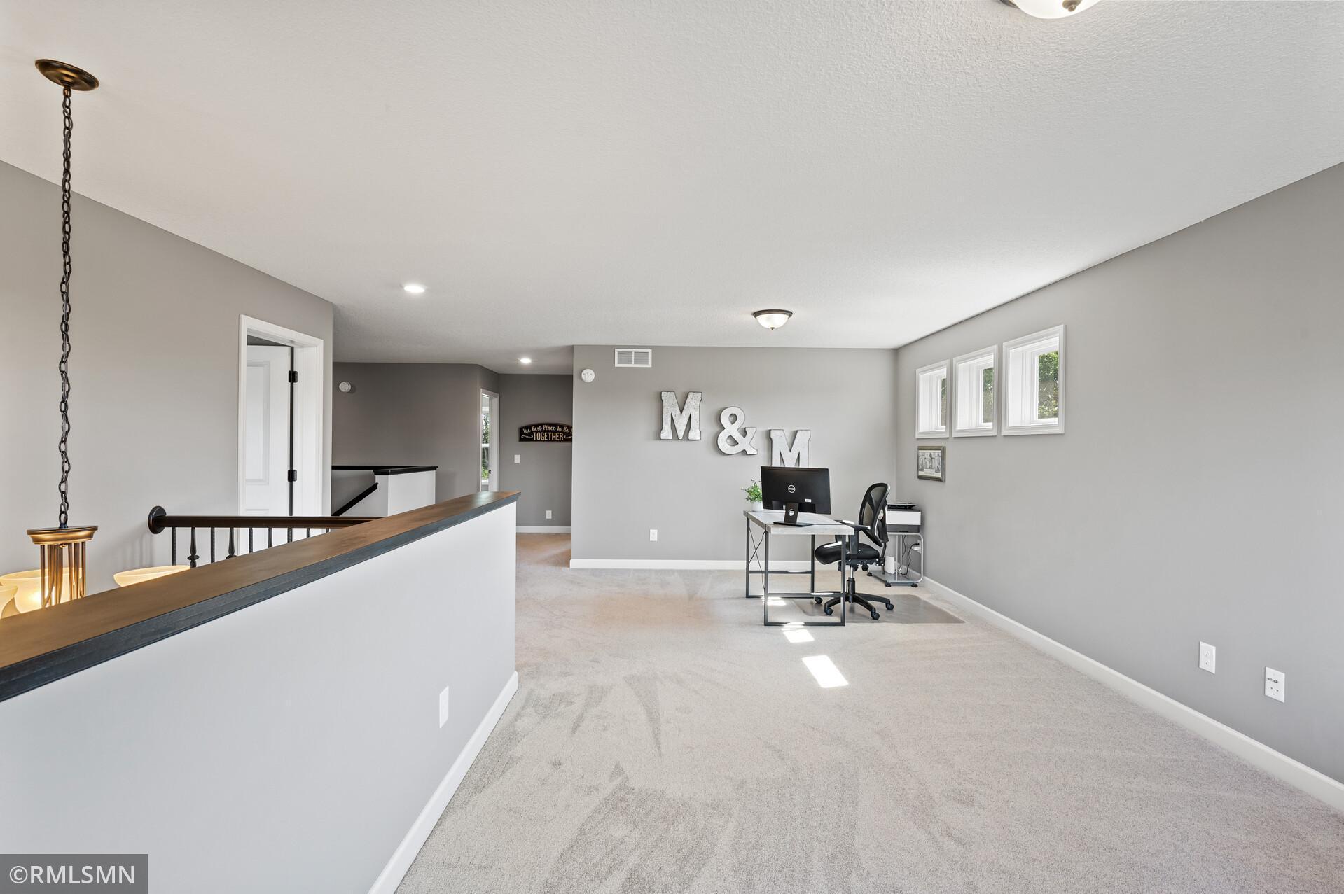 2620 White Pine Way