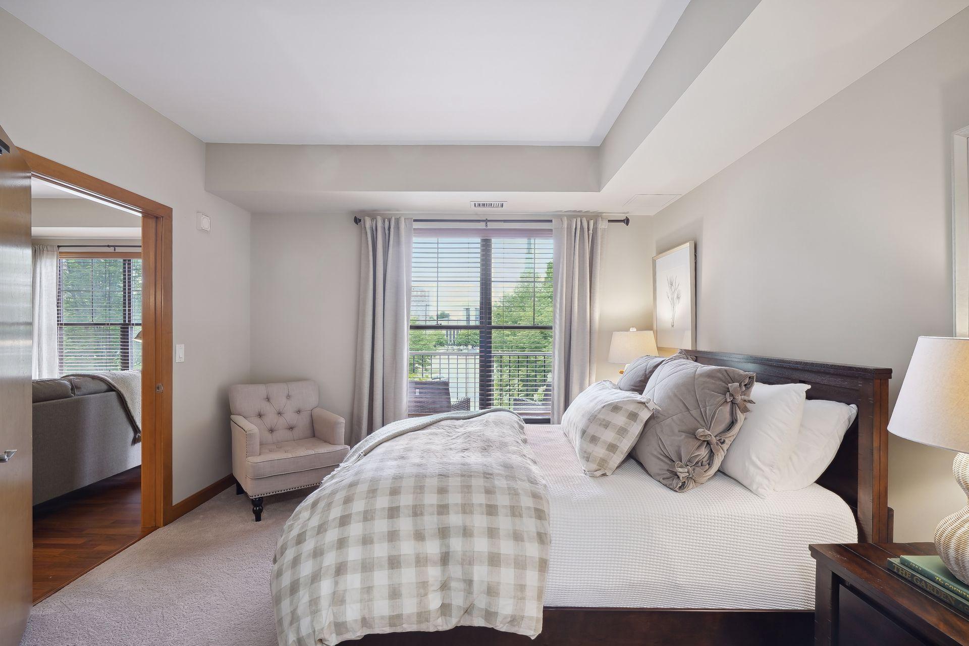 317 Groveland Avenue Unit: 214