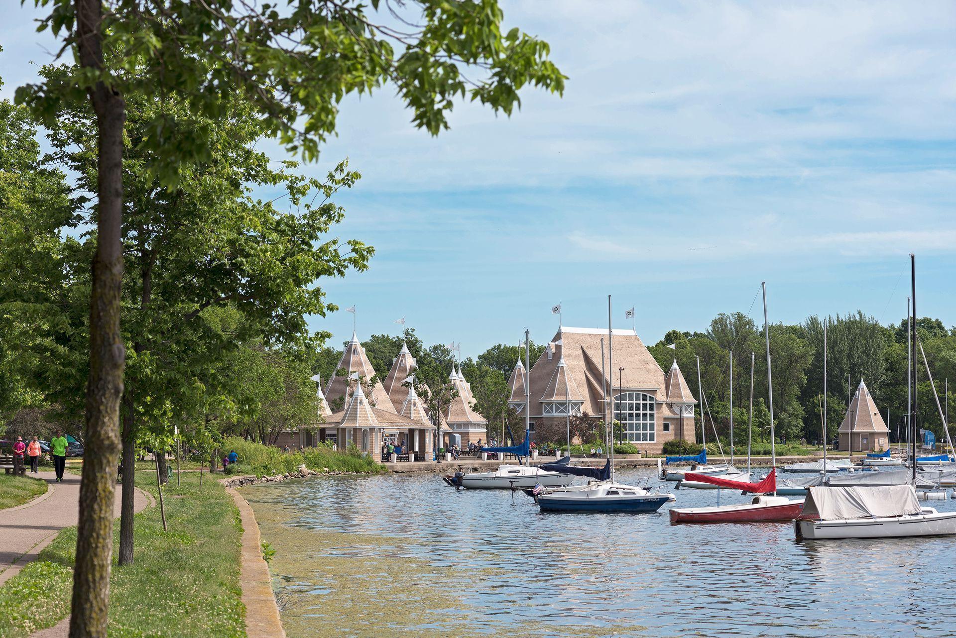 4344 W Lake Harriet Parkway Unit: 2