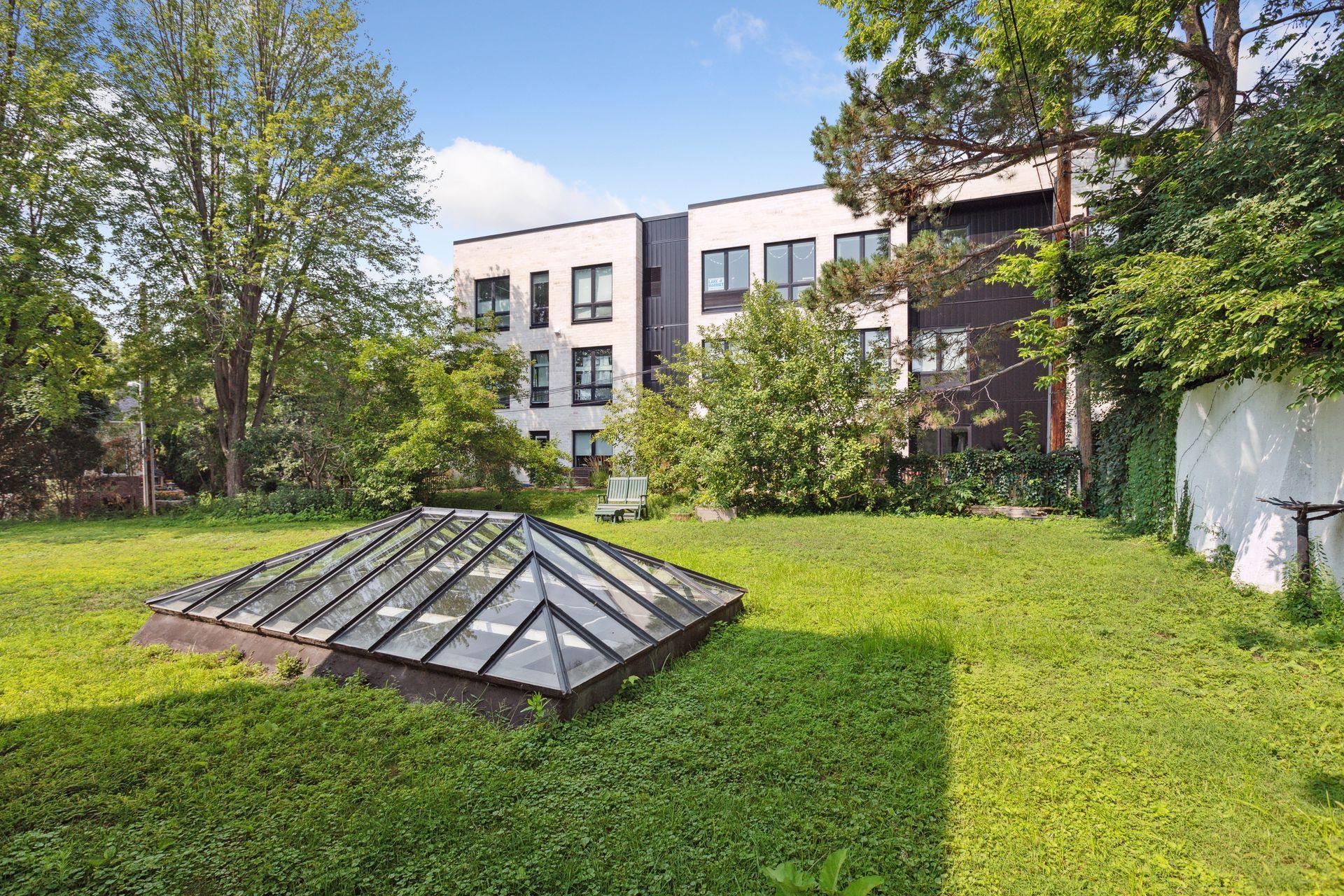 4344 W Lake Harriet Parkway Unit: 2