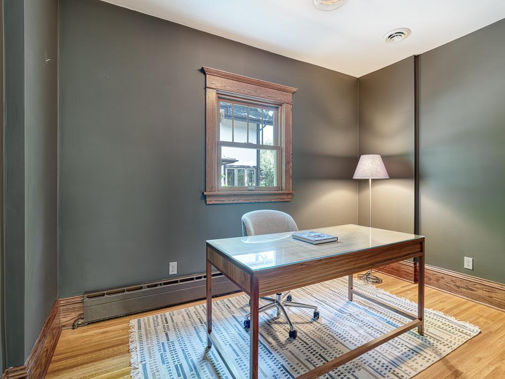 4926 Dupont Avenue S
