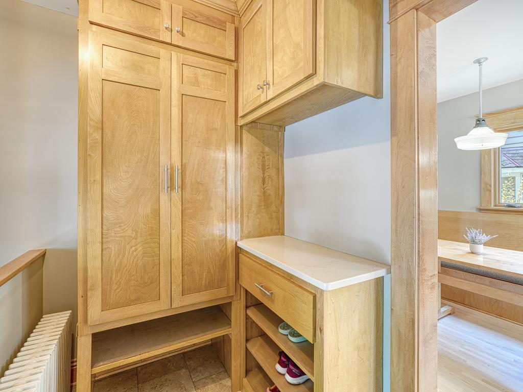 4926 Dupont Avenue S