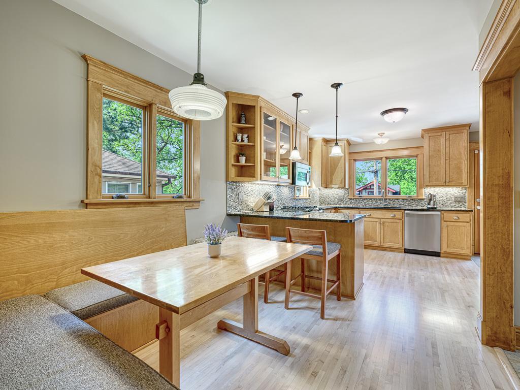 4926 Dupont Avenue S