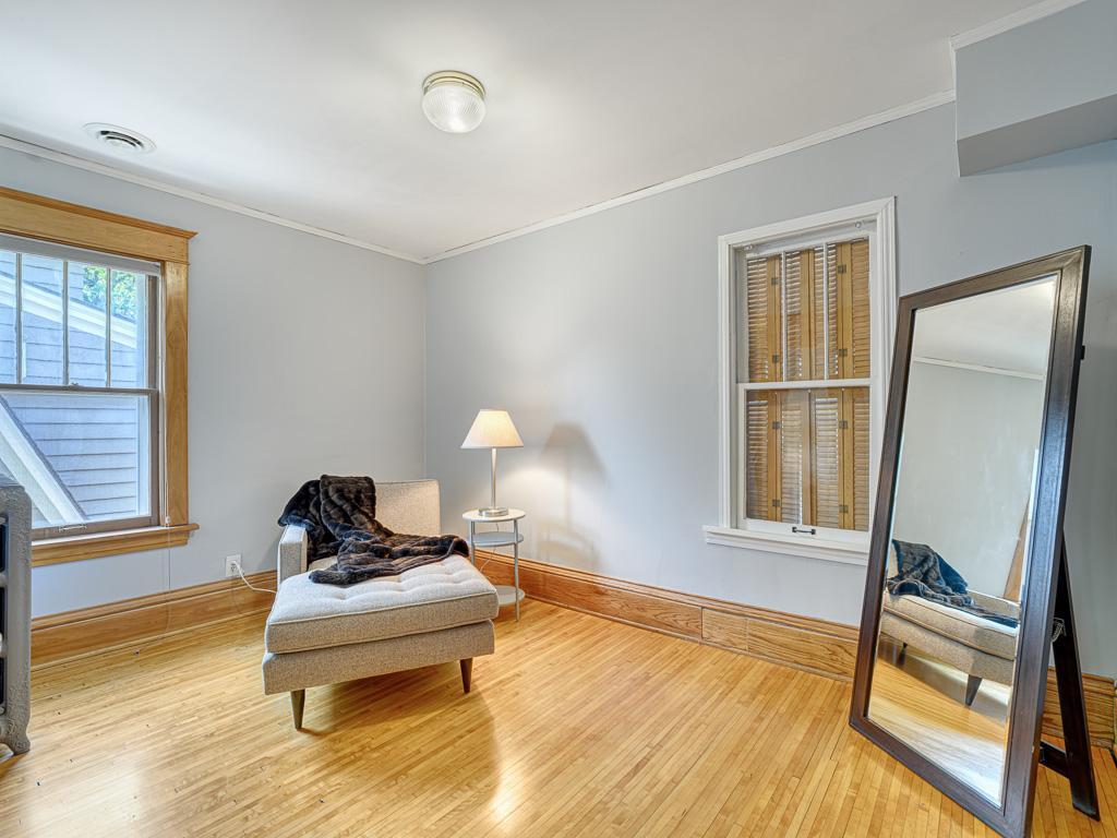 4926 Dupont Avenue S