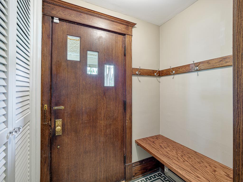 4926 Dupont Avenue S
