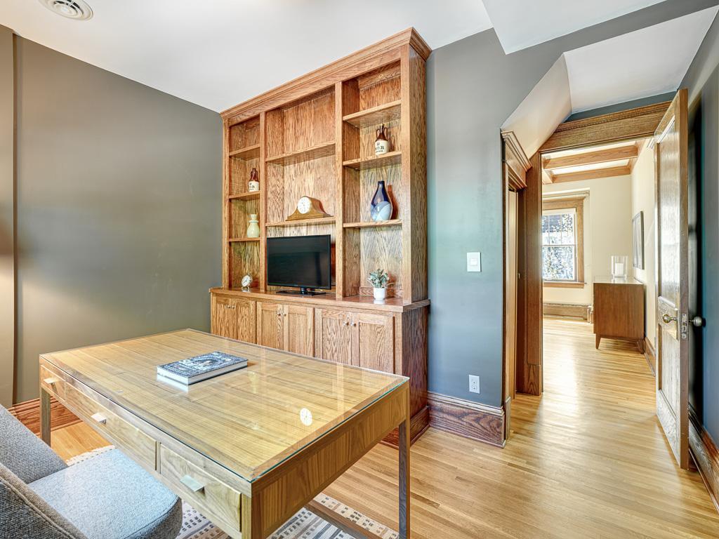 4926 Dupont Avenue S