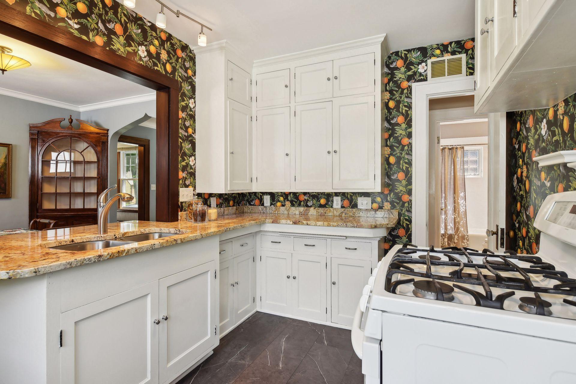 5432 Dupont Avenue S