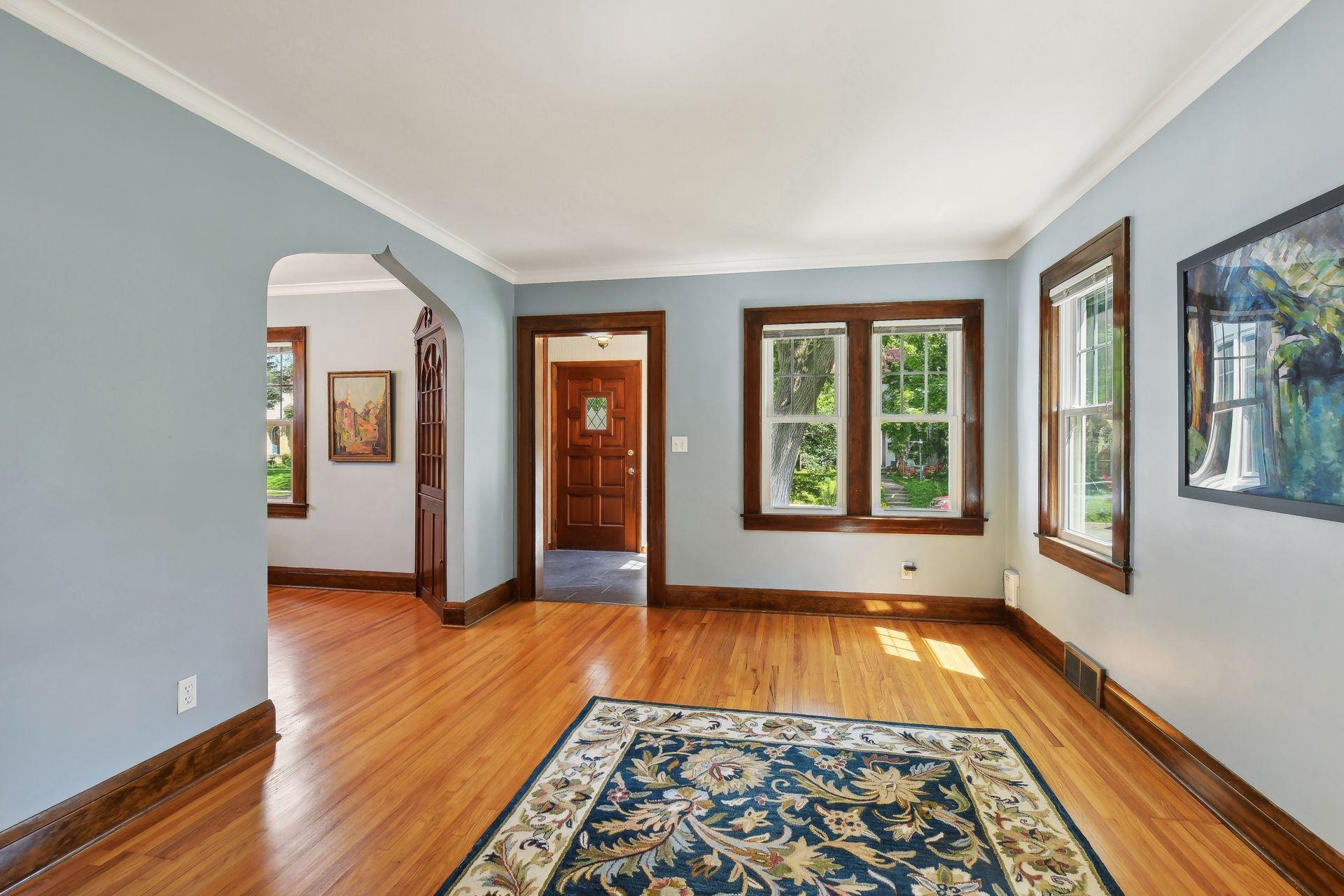 5432 Dupont Avenue S
