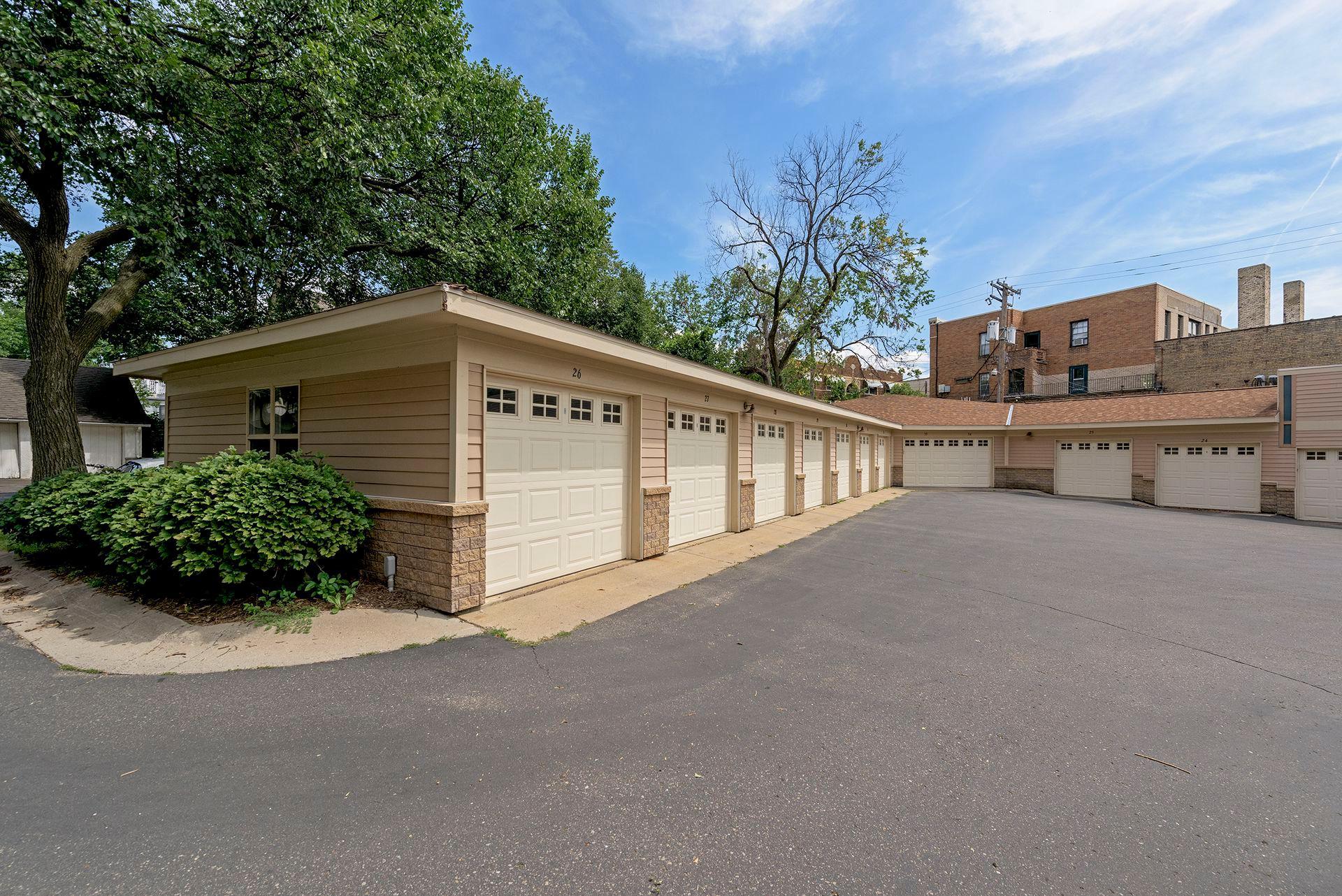 2519 Humboldt Avenue S Unit: 105