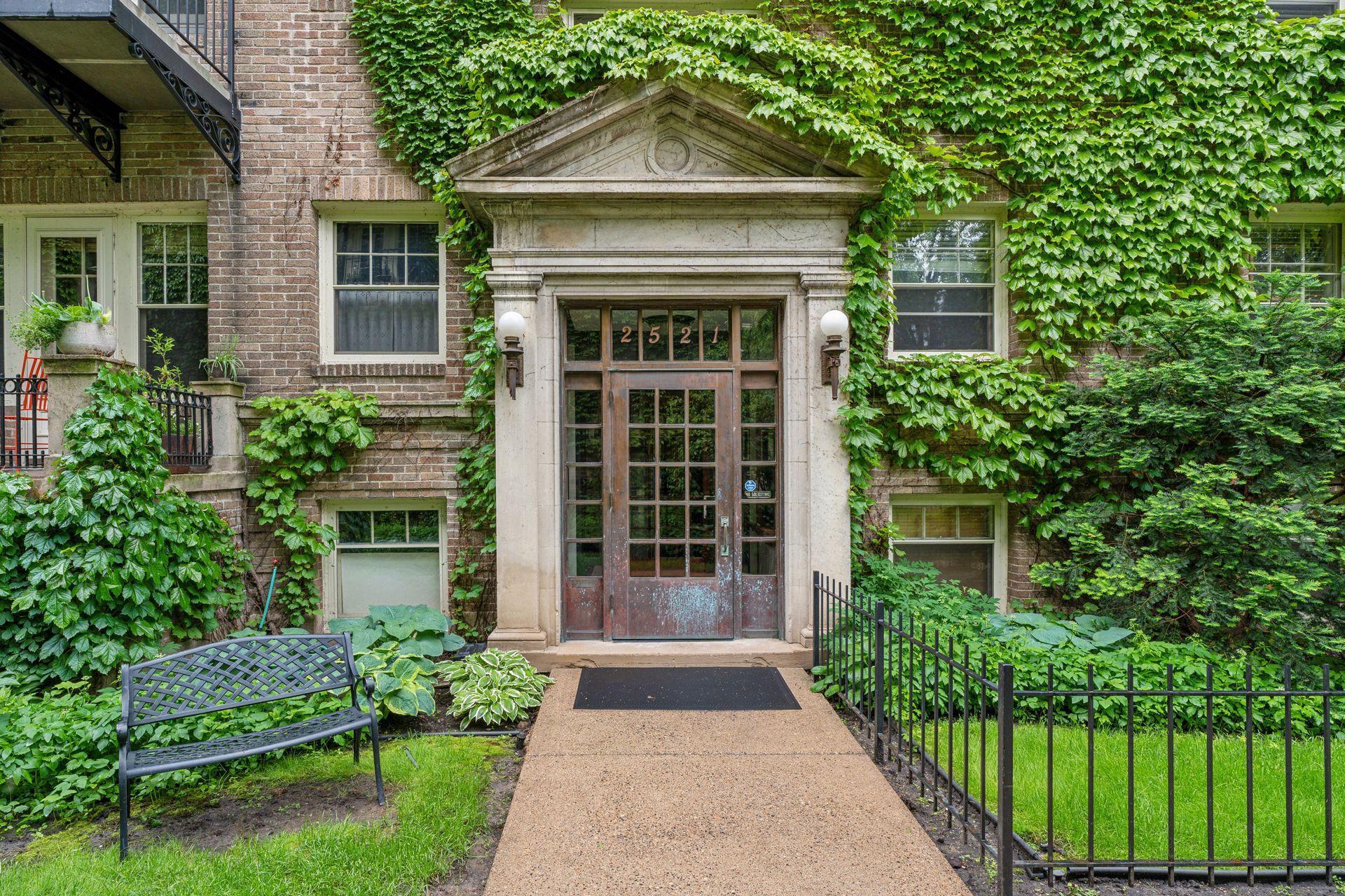 2519 Humboldt Avenue S Unit: 105