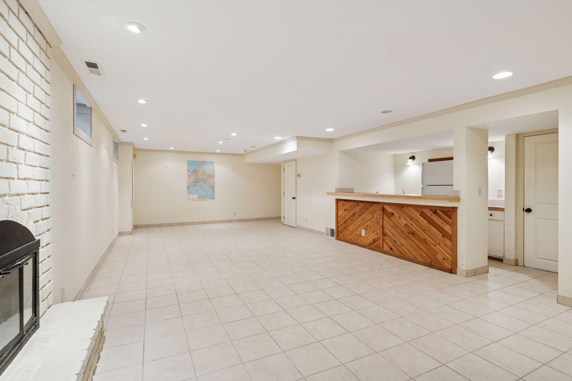 6401 Willow Wood Road