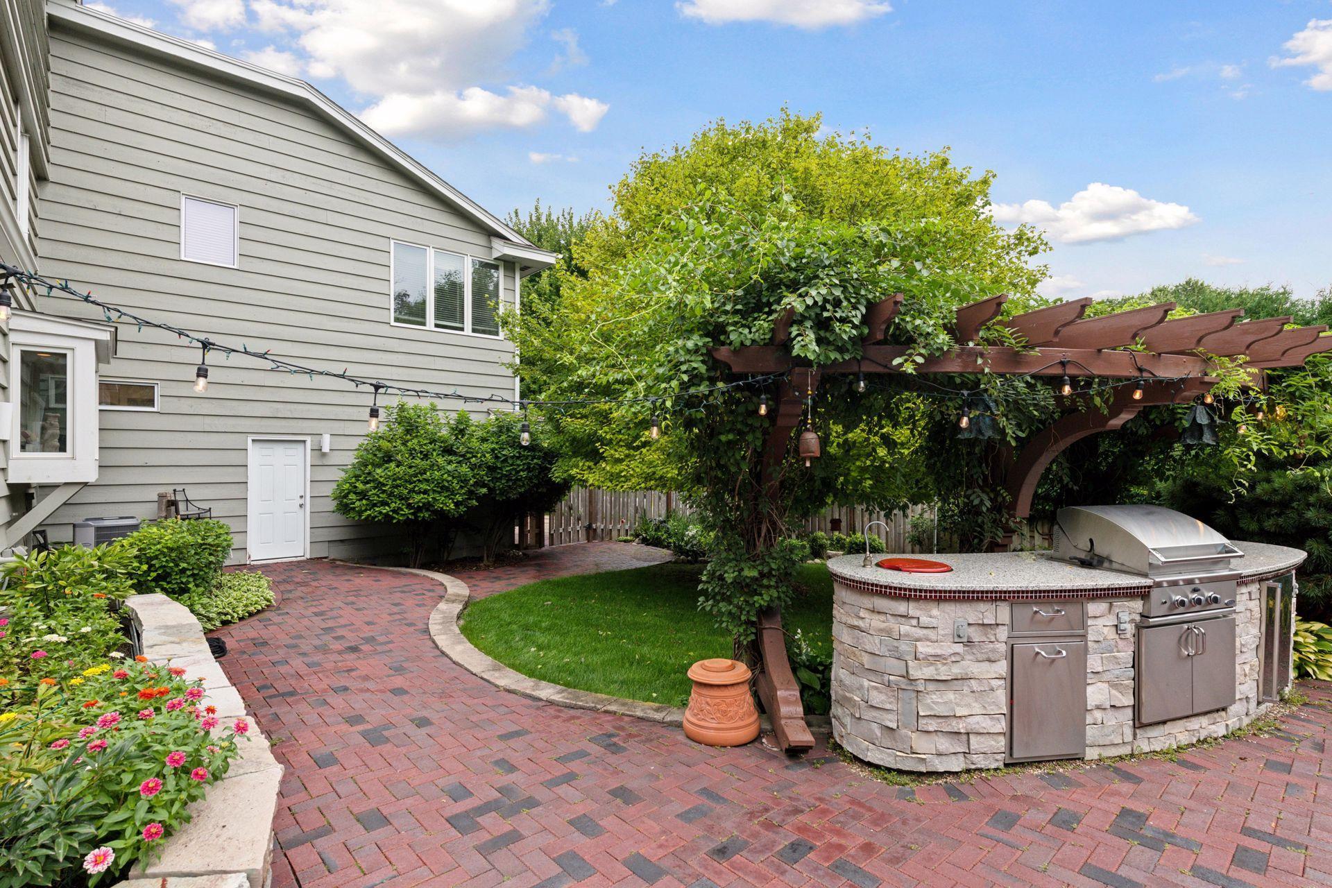 6401 Willow Wood Road