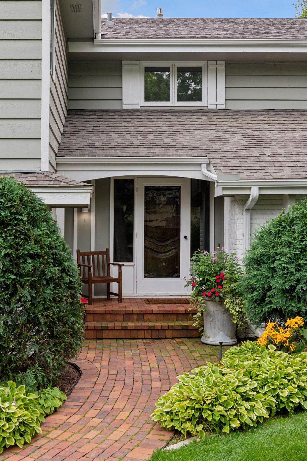 6401 Willow Wood Road