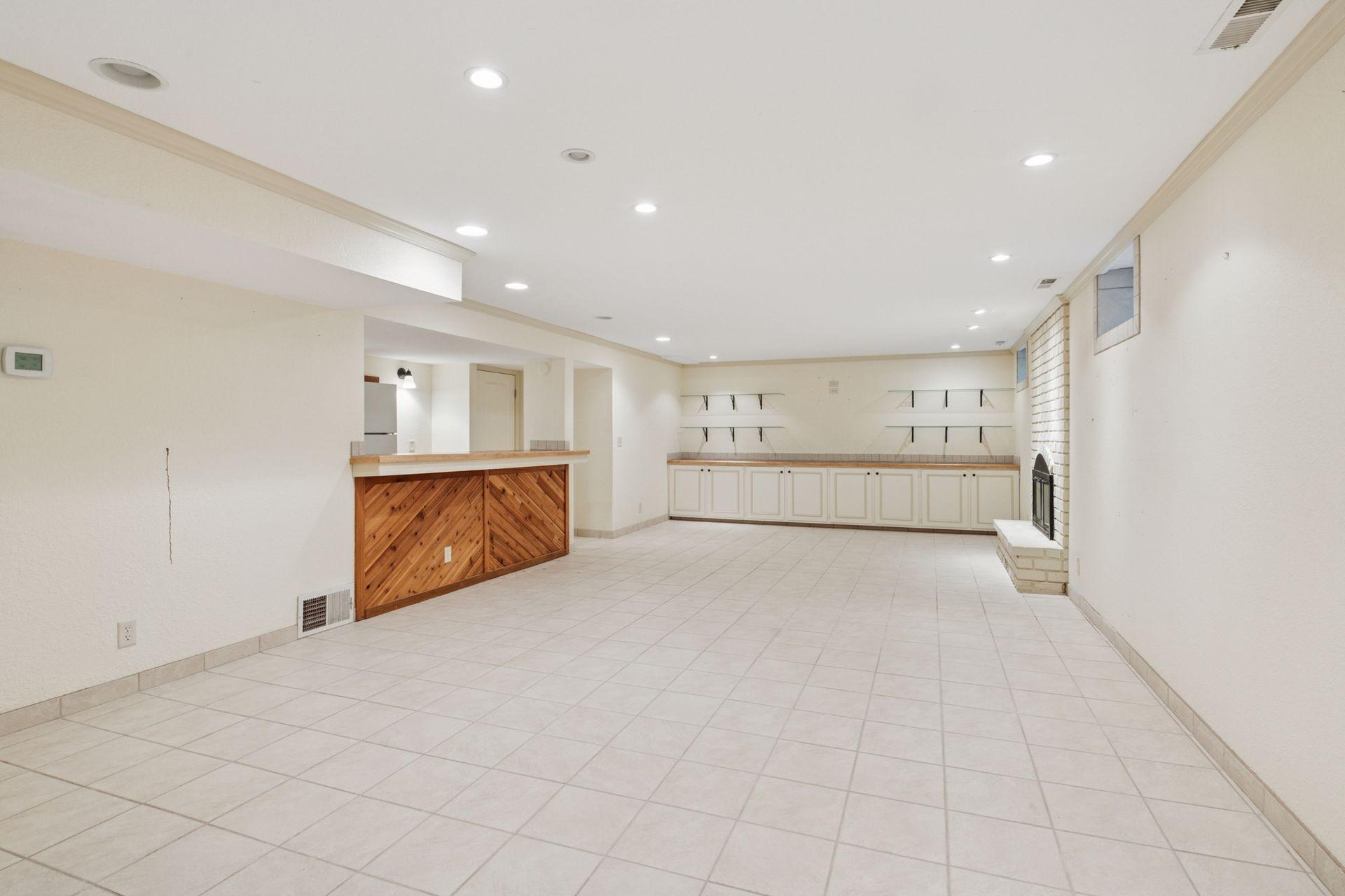 6401 Willow Wood Road