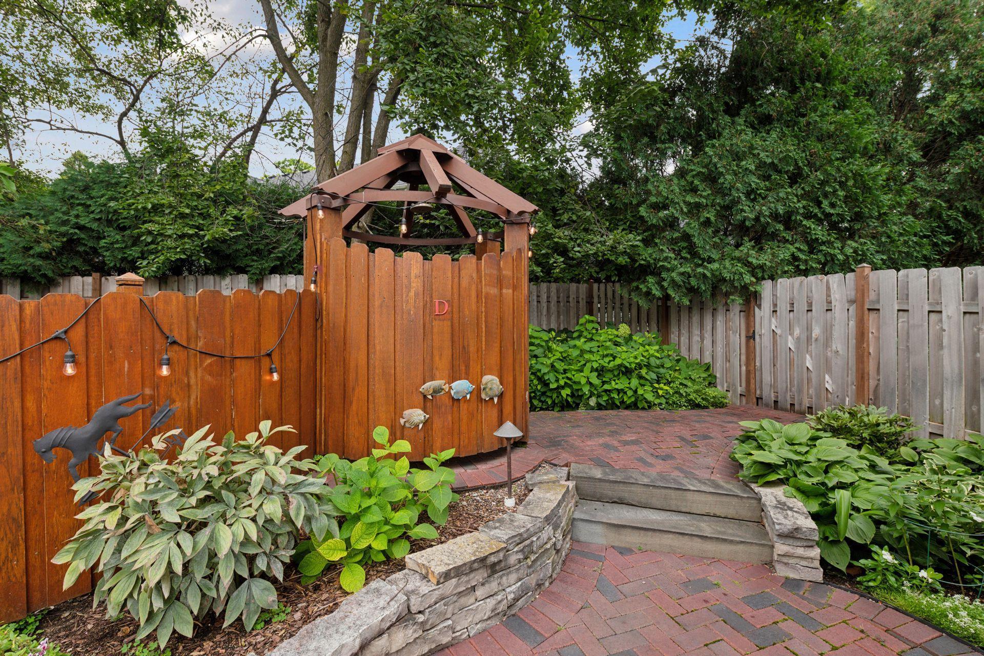 6401 Willow Wood Road