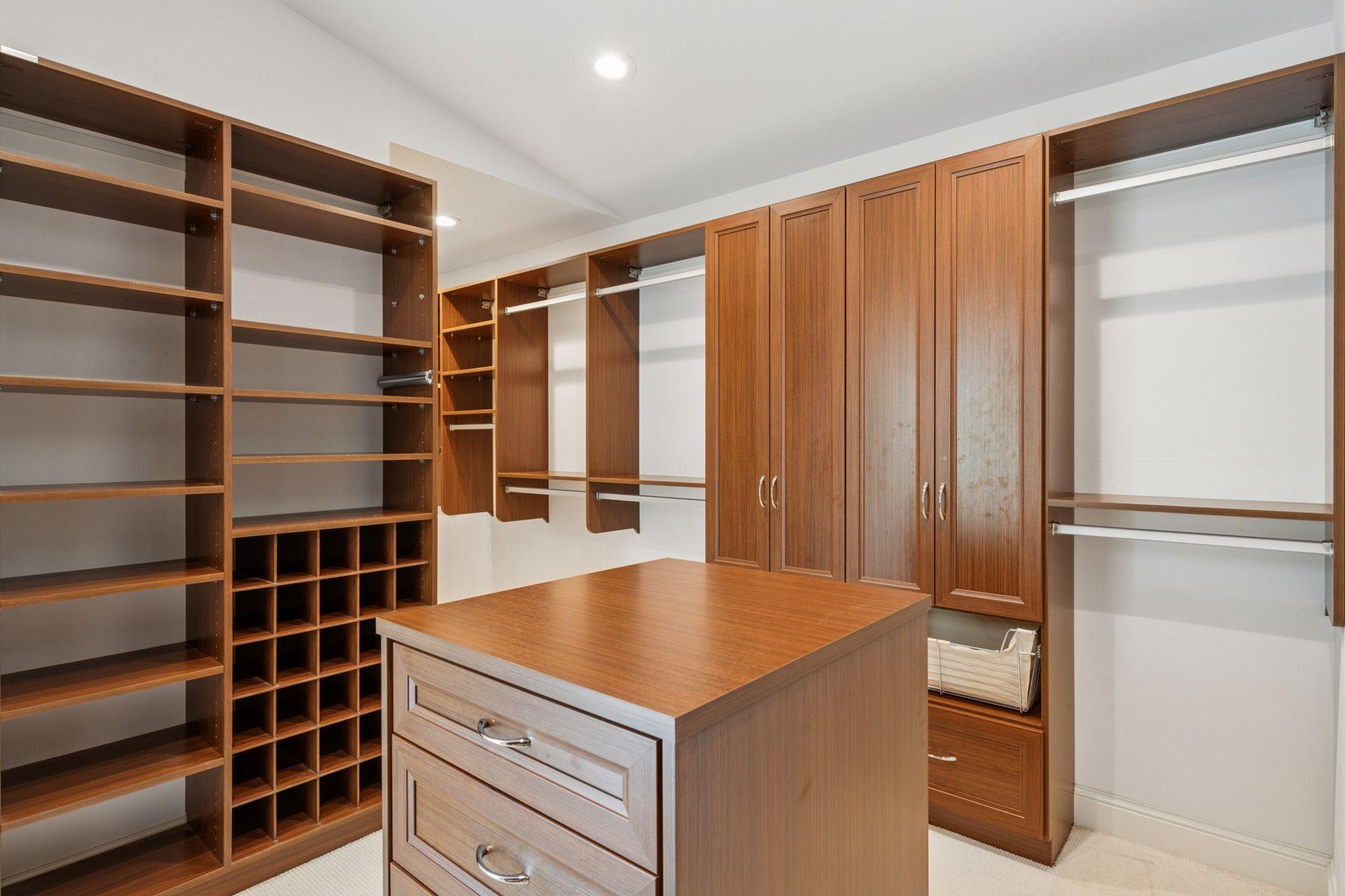 6401 Willow Wood Road