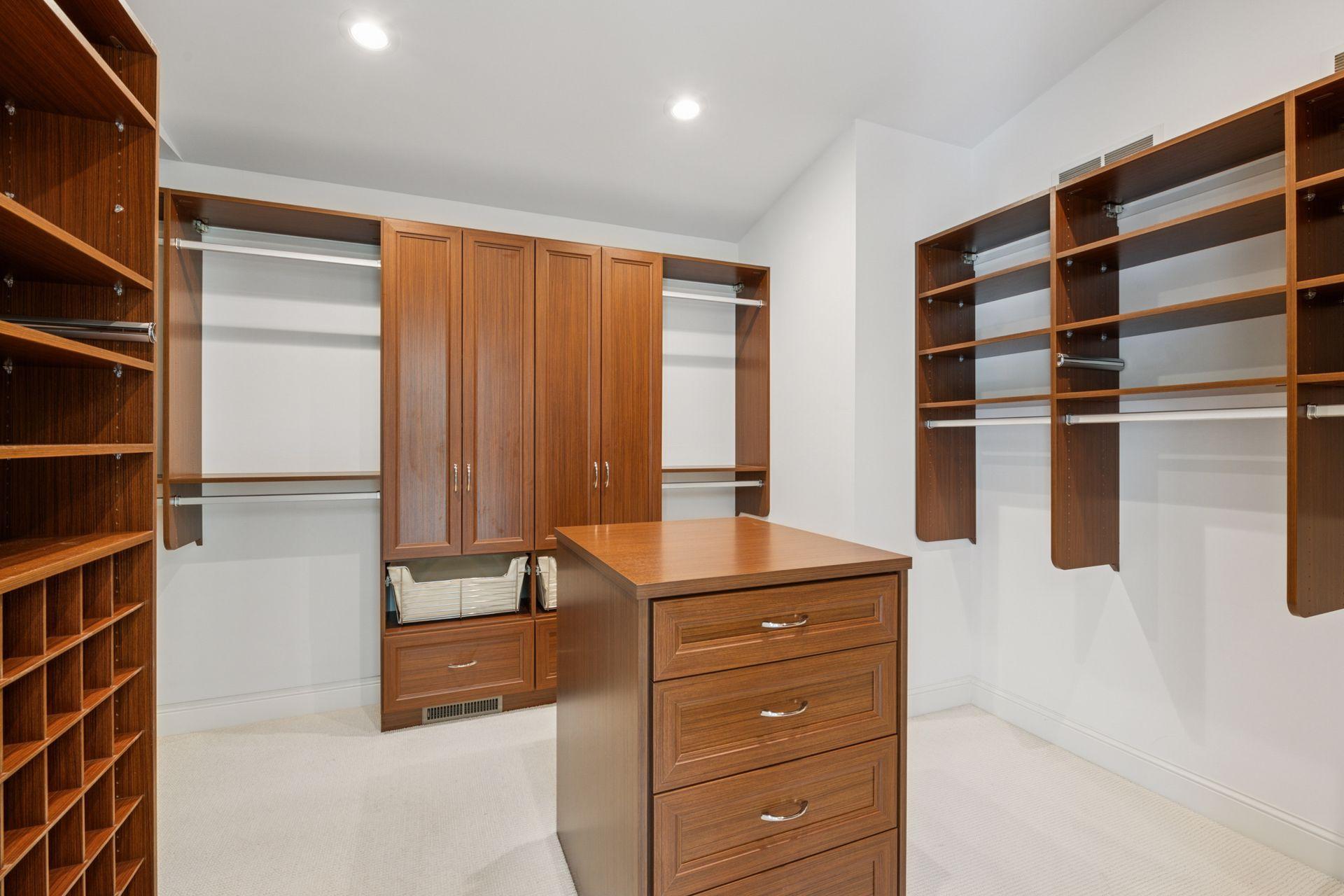 6401 Willow Wood Road