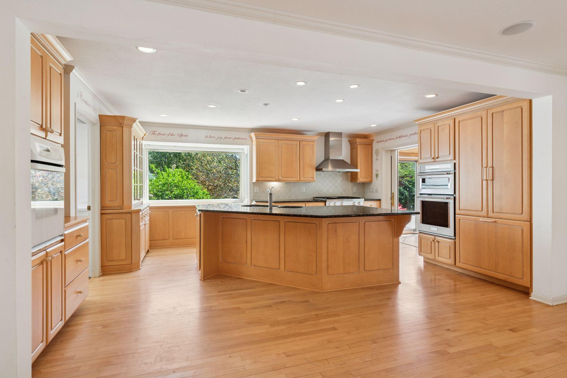 6401 Willow Wood Road