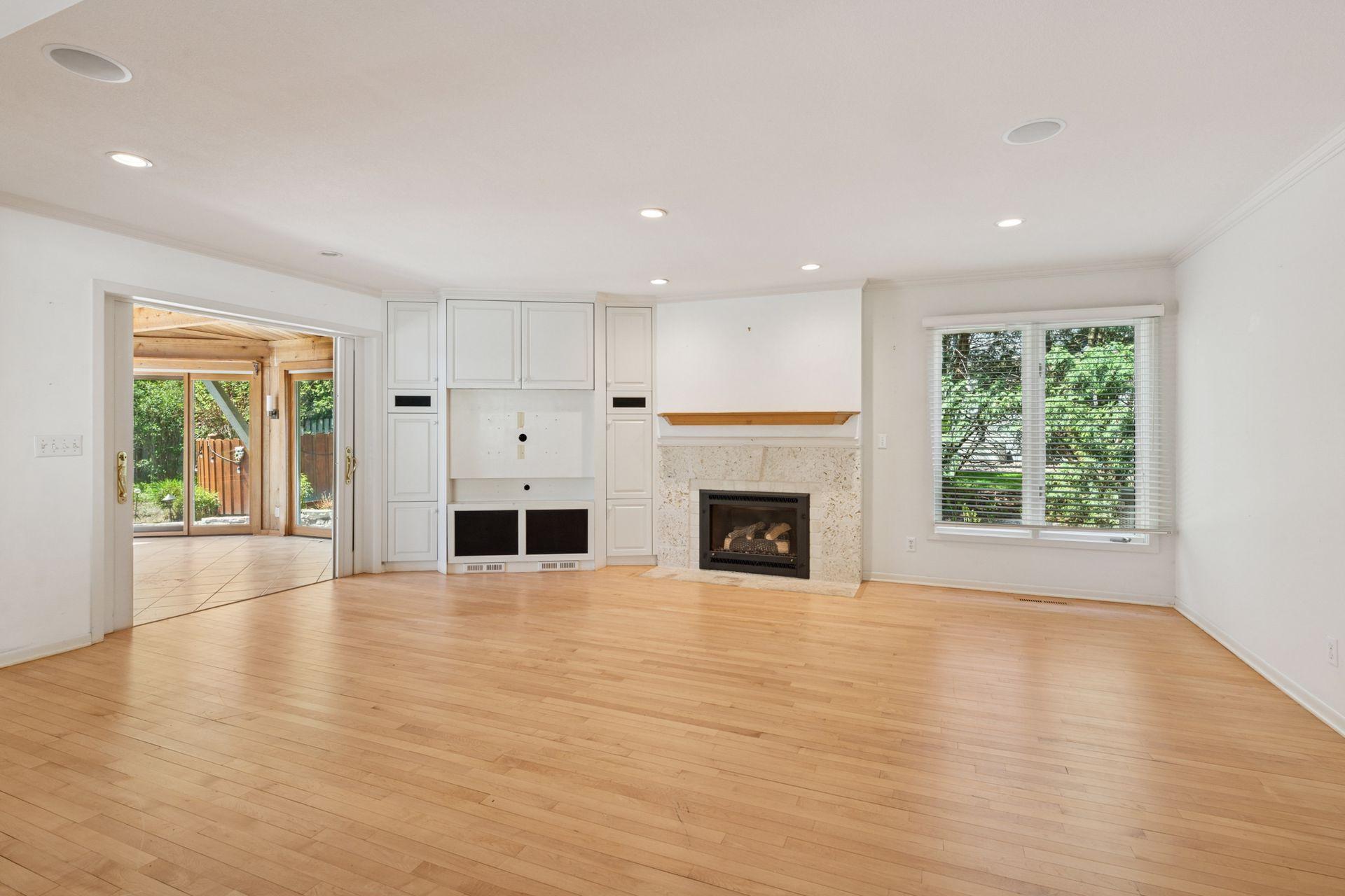 6401 Willow Wood Road