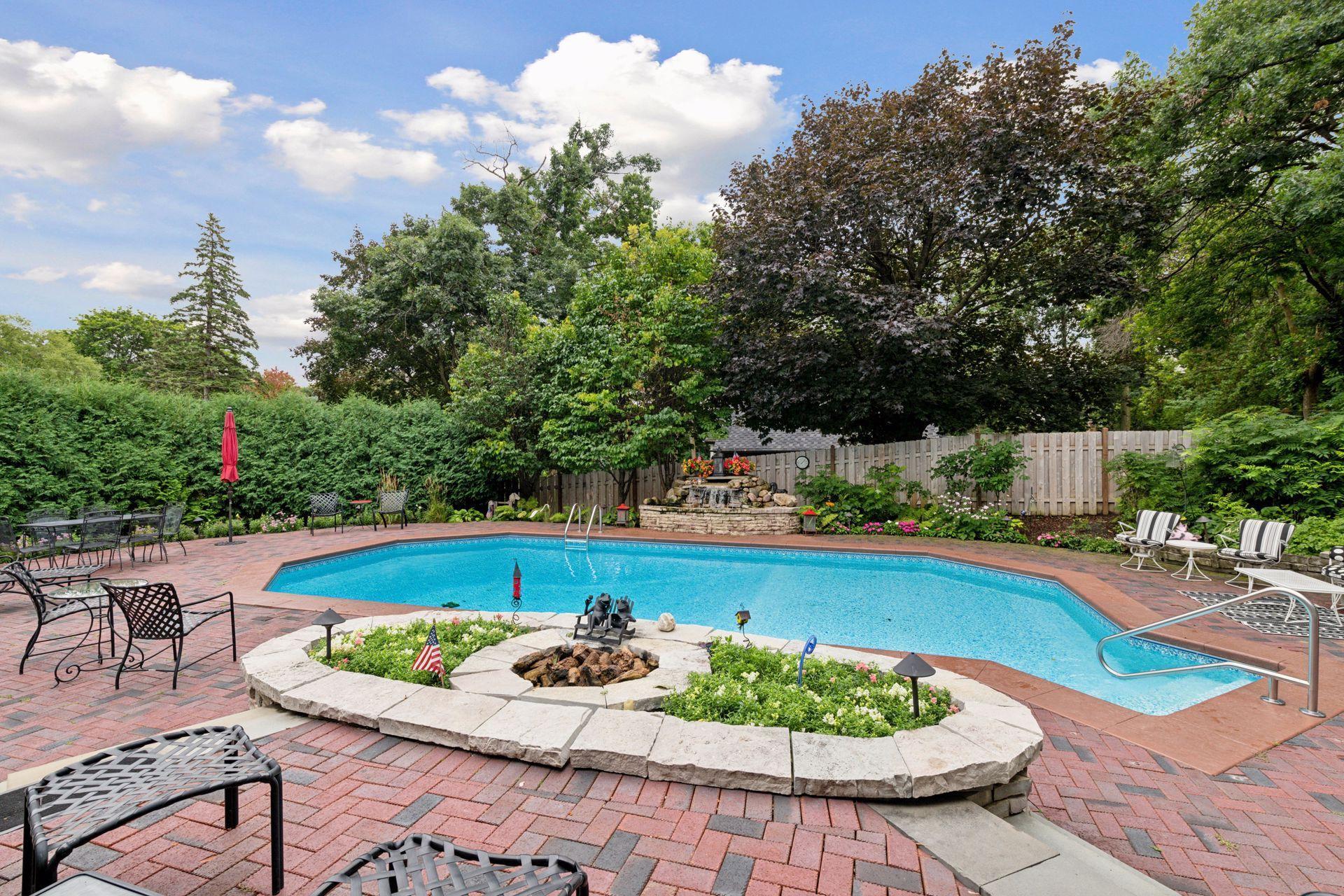 6401 Willow Wood Road