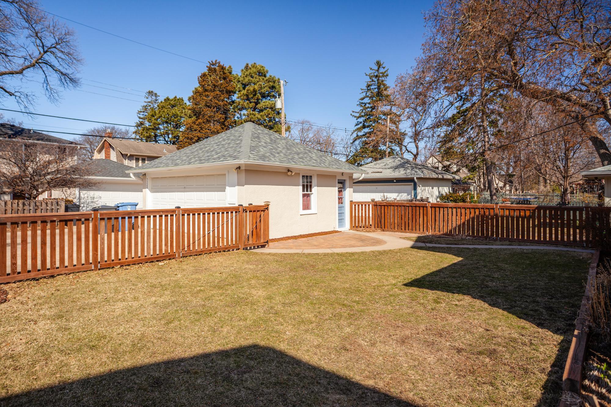 5320 Colfax Avenue S