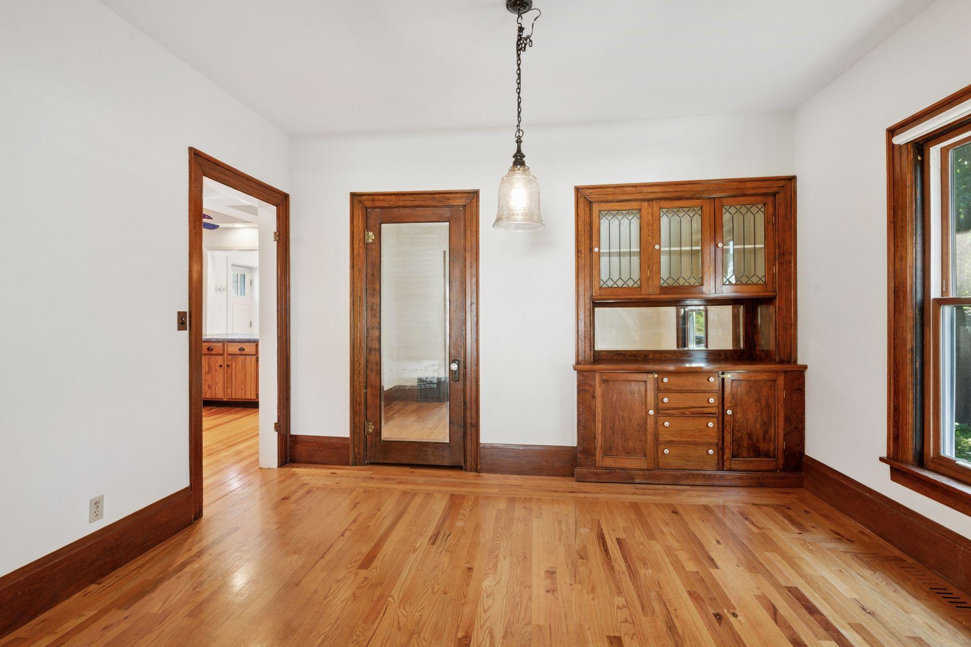 17 15th Avenue N