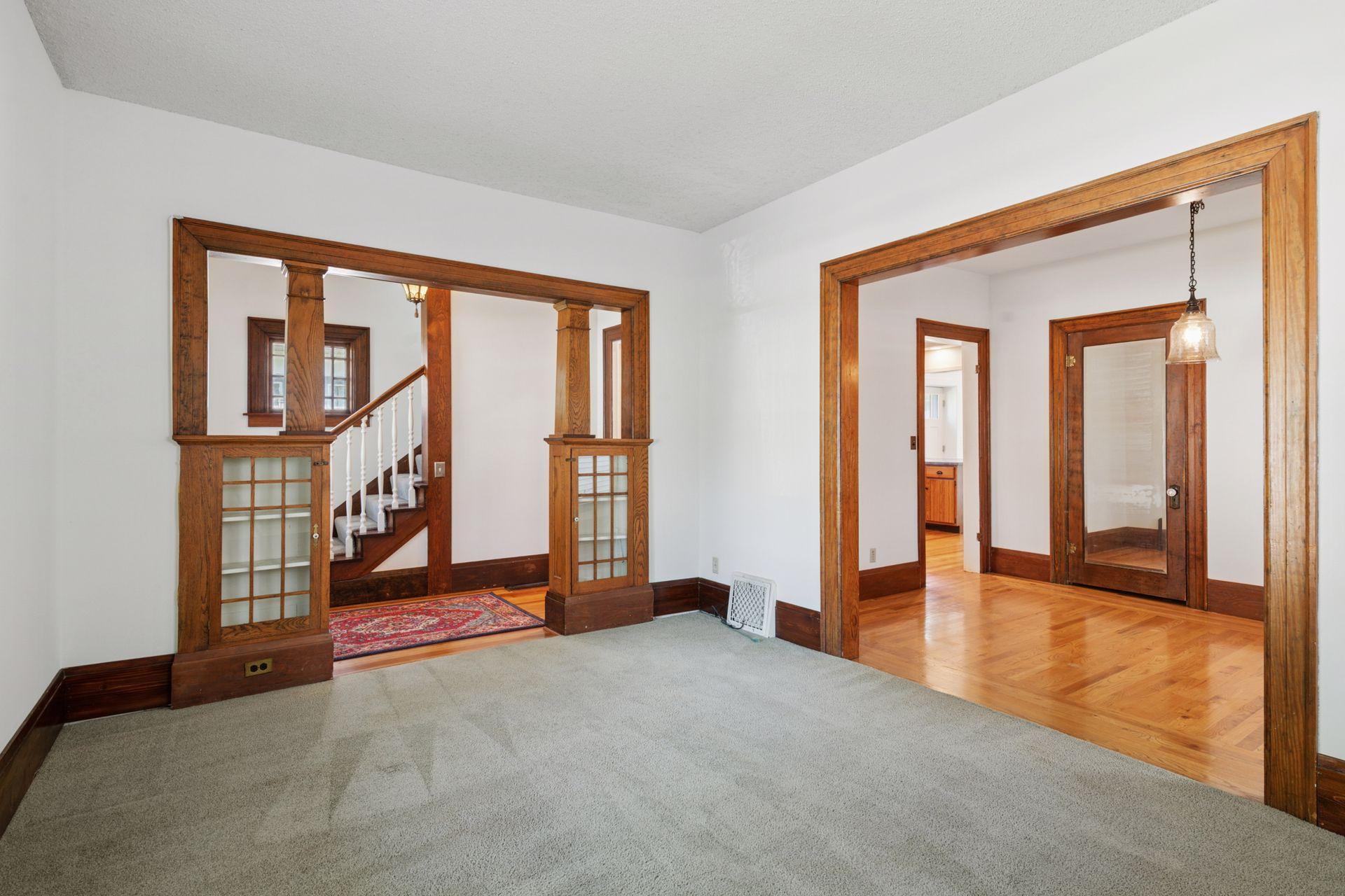17 15th Avenue N