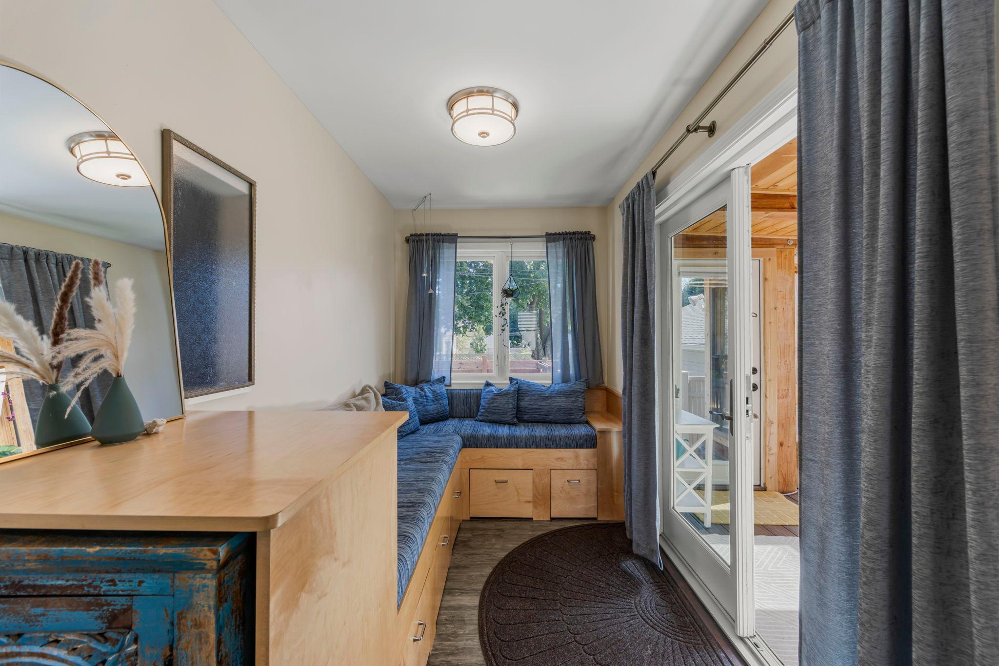 20 18th Avenue S