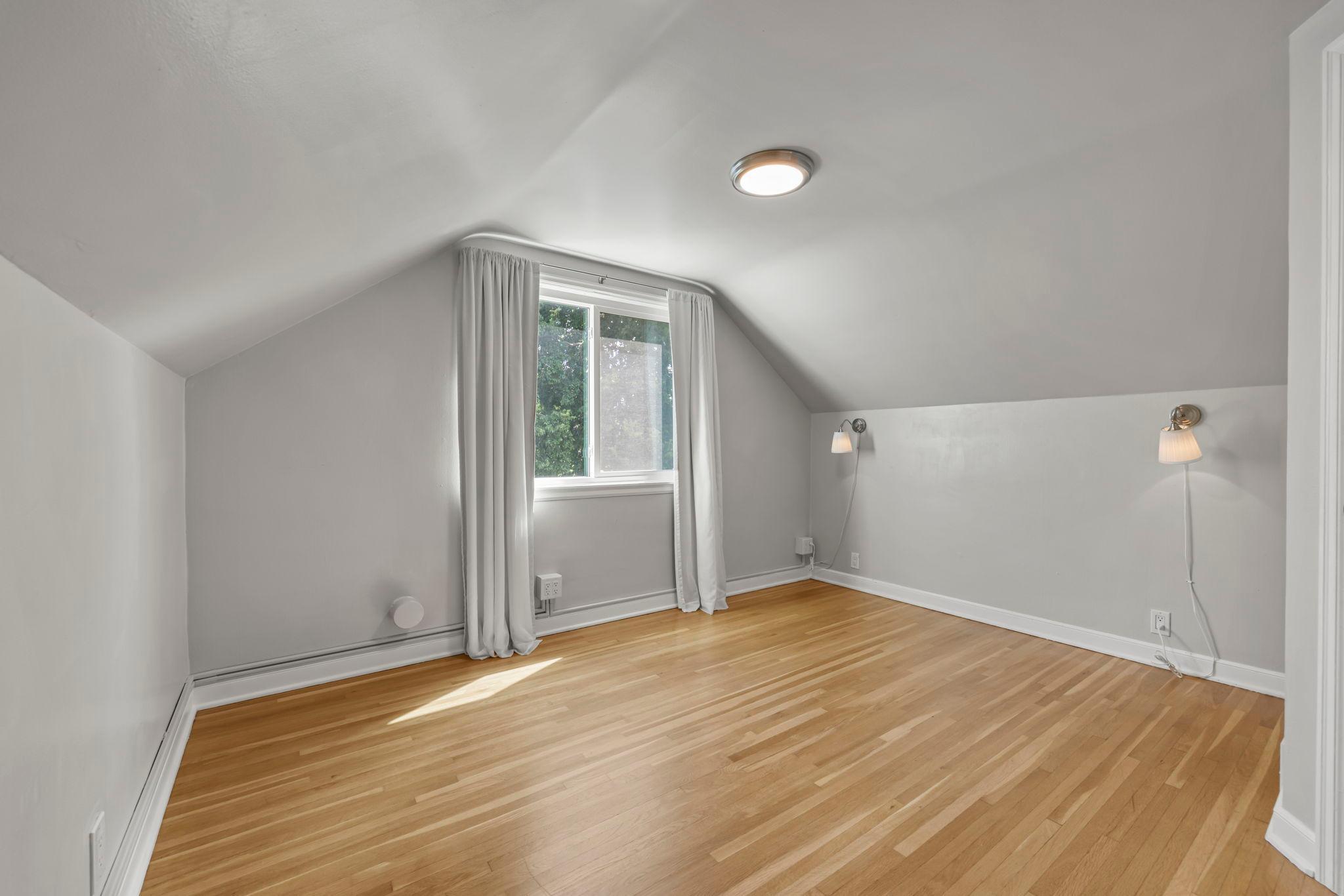 20 18th Avenue S