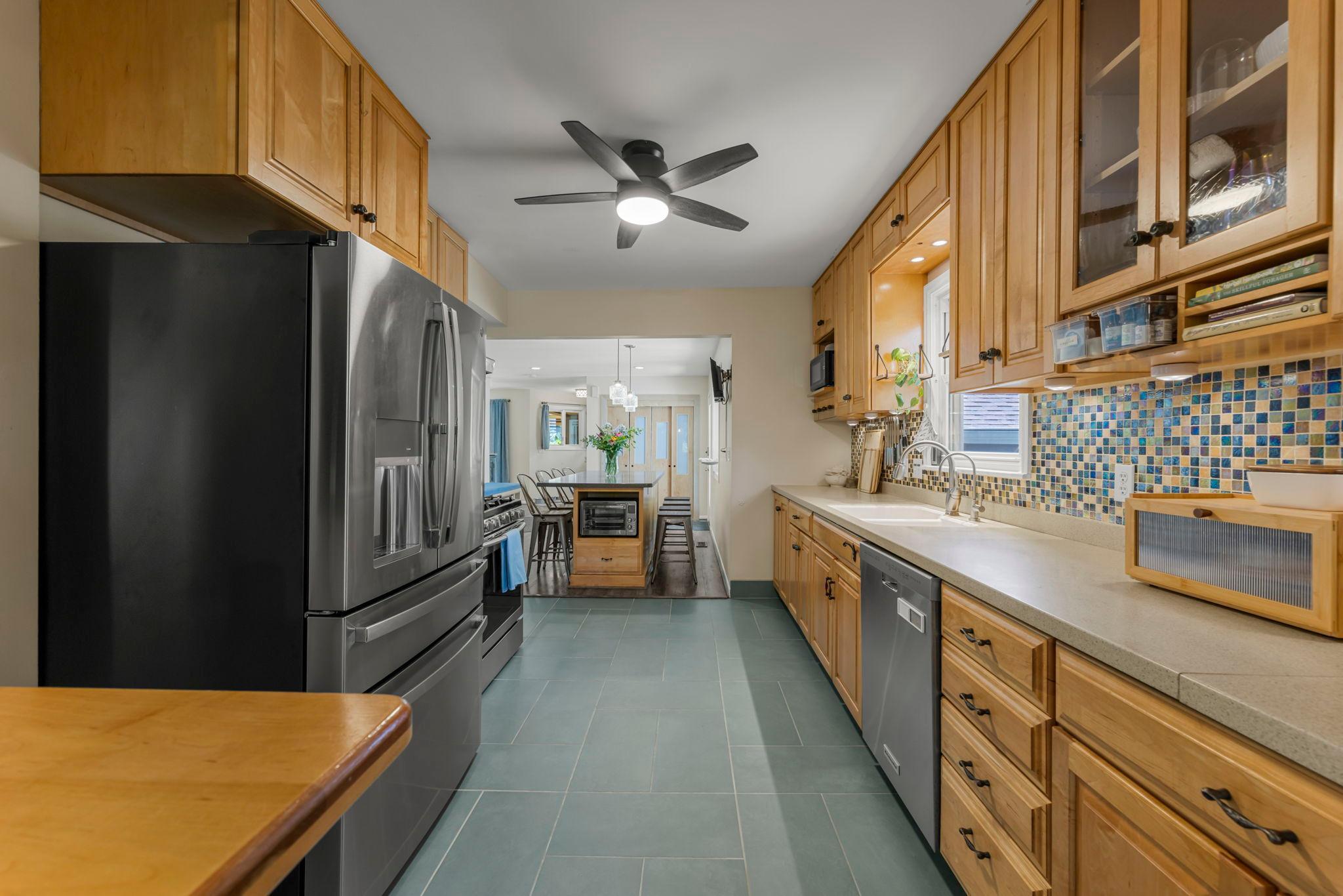 20 18th Avenue S