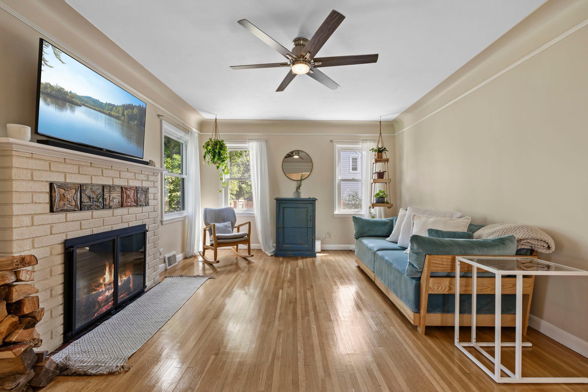 20 18th Avenue S