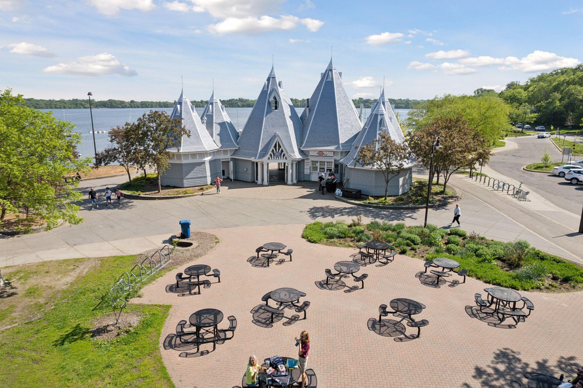 5002 Sheridan Avenue S